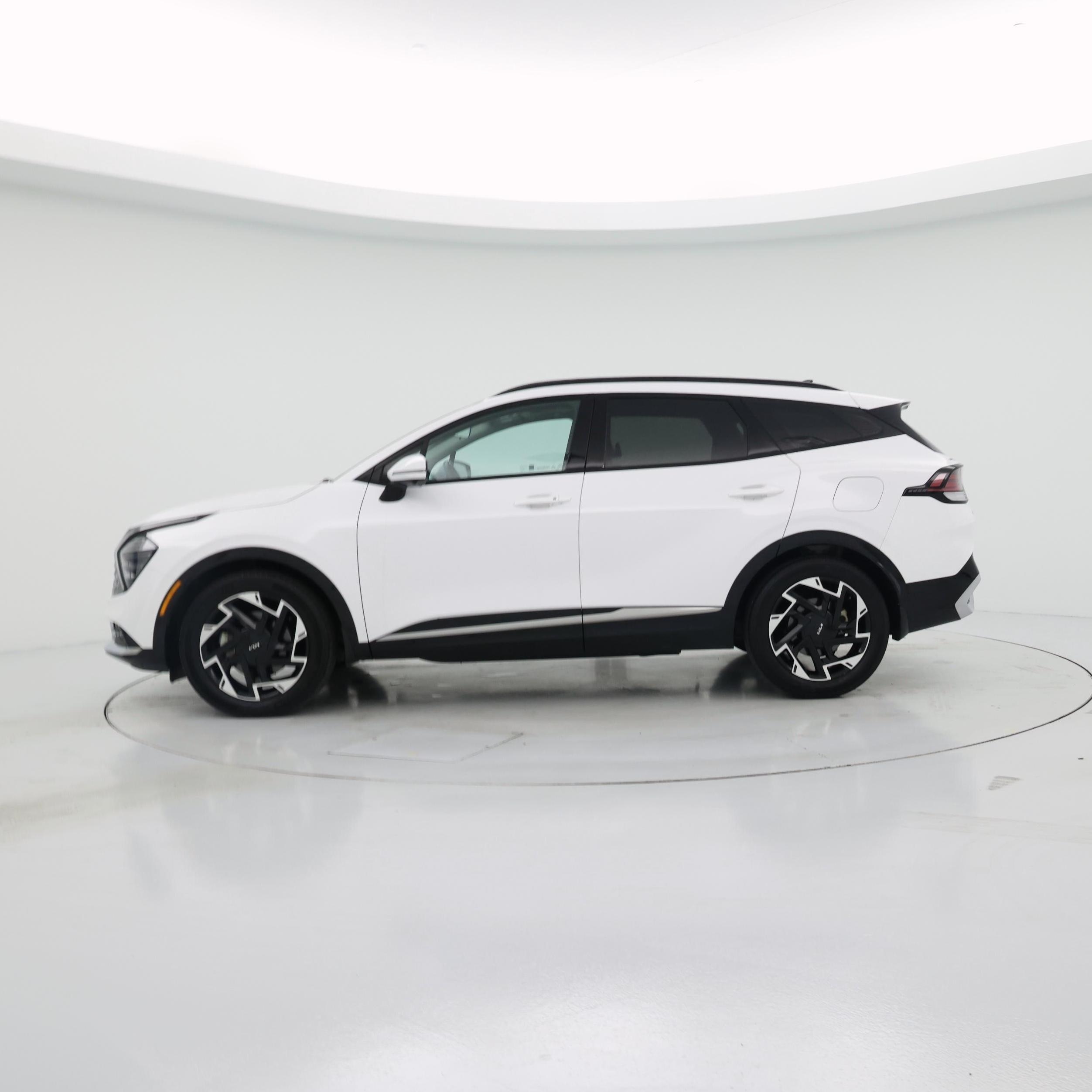 Thumbnail: 2023 Kia Sportage - 3