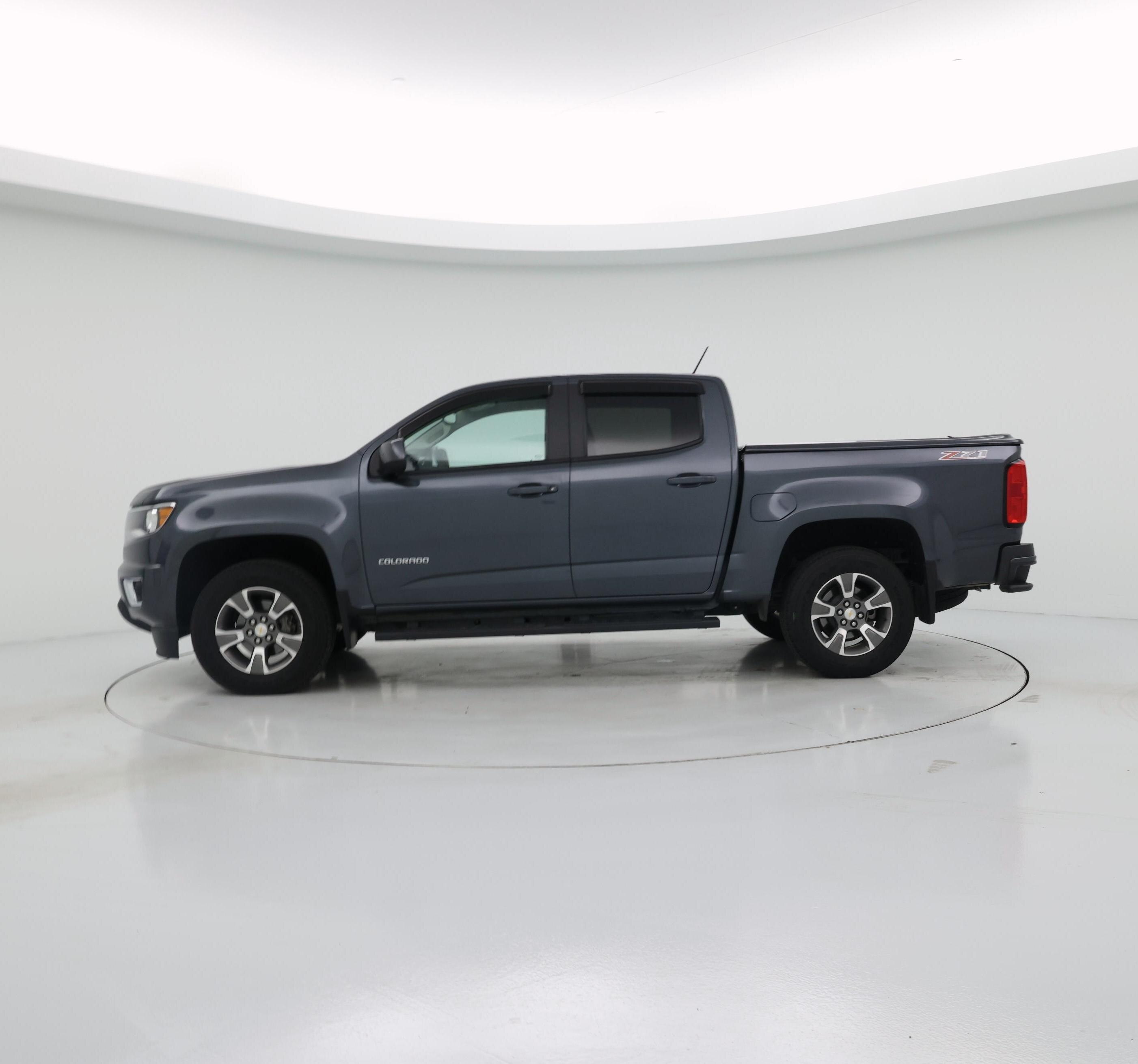 Thumbnail: 2015 Chevrolet Colorado - 3