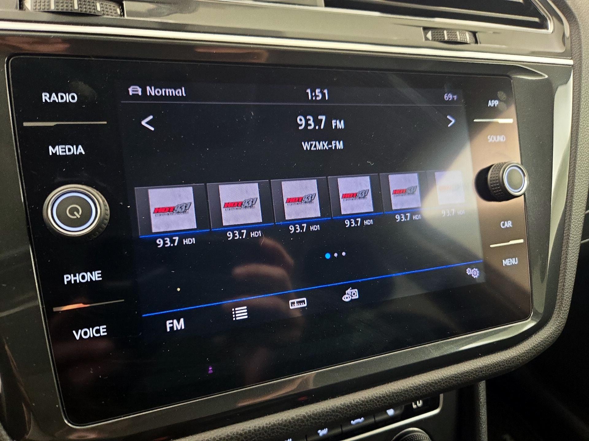 Thumbnail: 2019 Volkswagen Tiguan - 14
