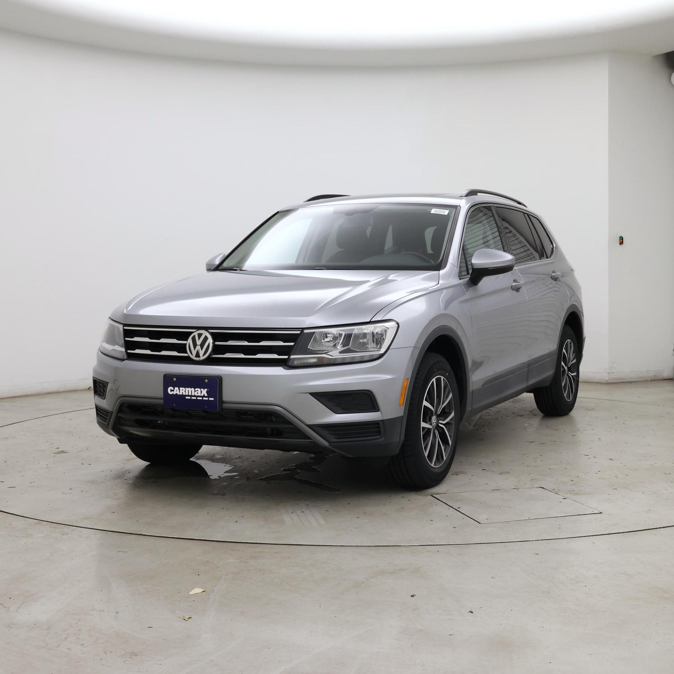 Thumbnail: 2019 Volkswagen Tiguan - 4