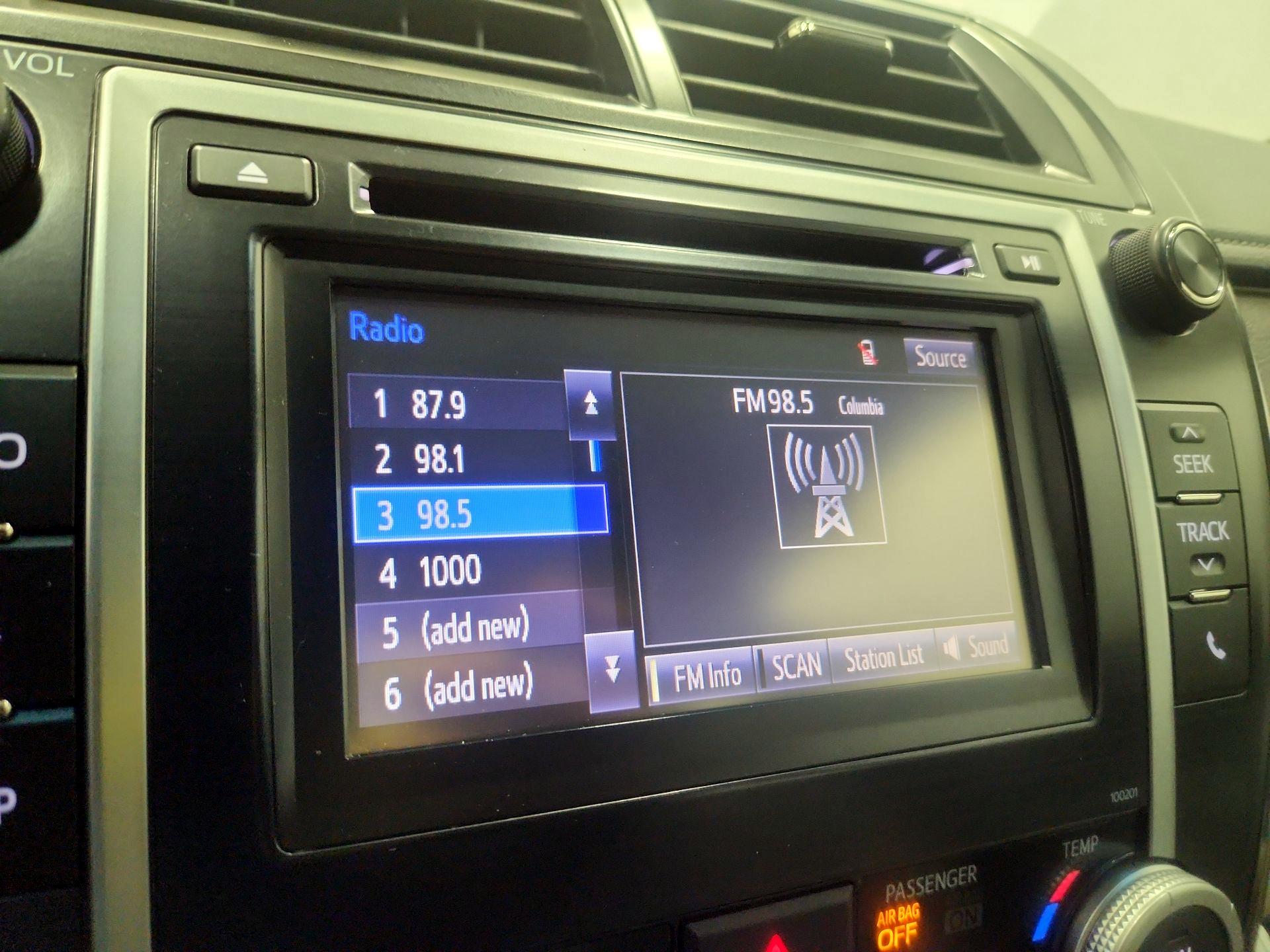 Thumbnail: 2014 Toyota Camry - 14