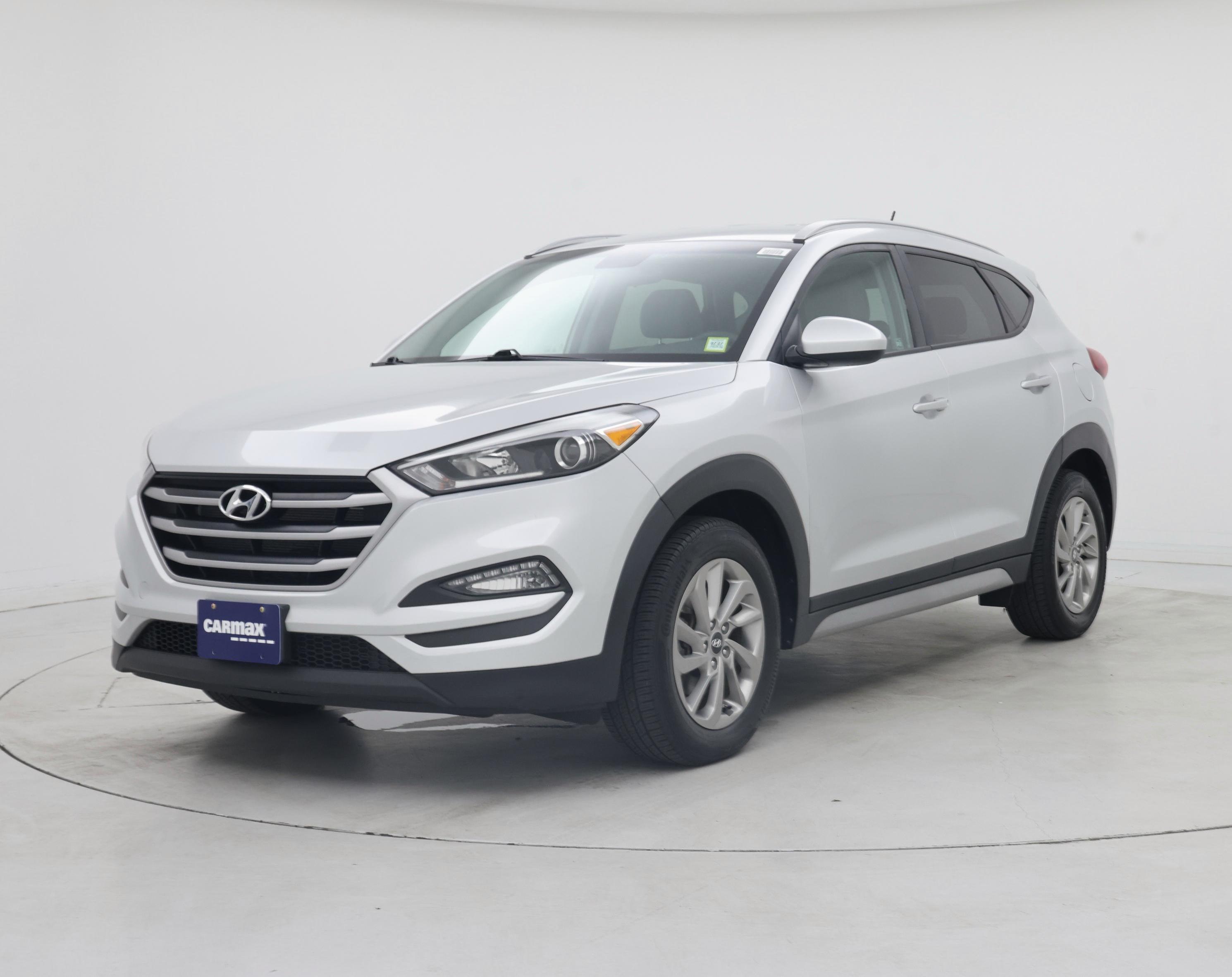 Thumbnail: 2017 Hyundai Tucson - 4