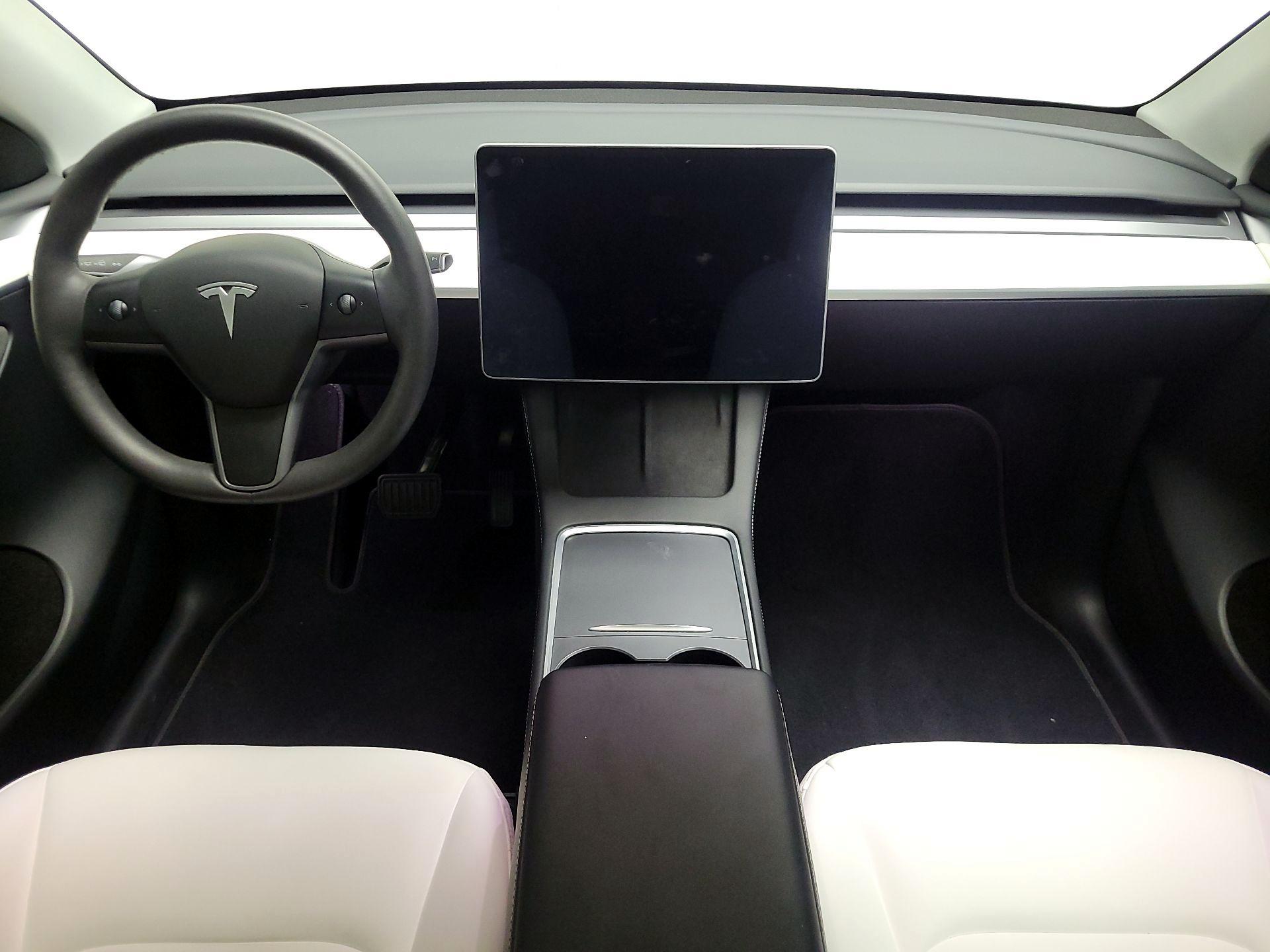 Thumbnail: 2024 Tesla Model Y - 9