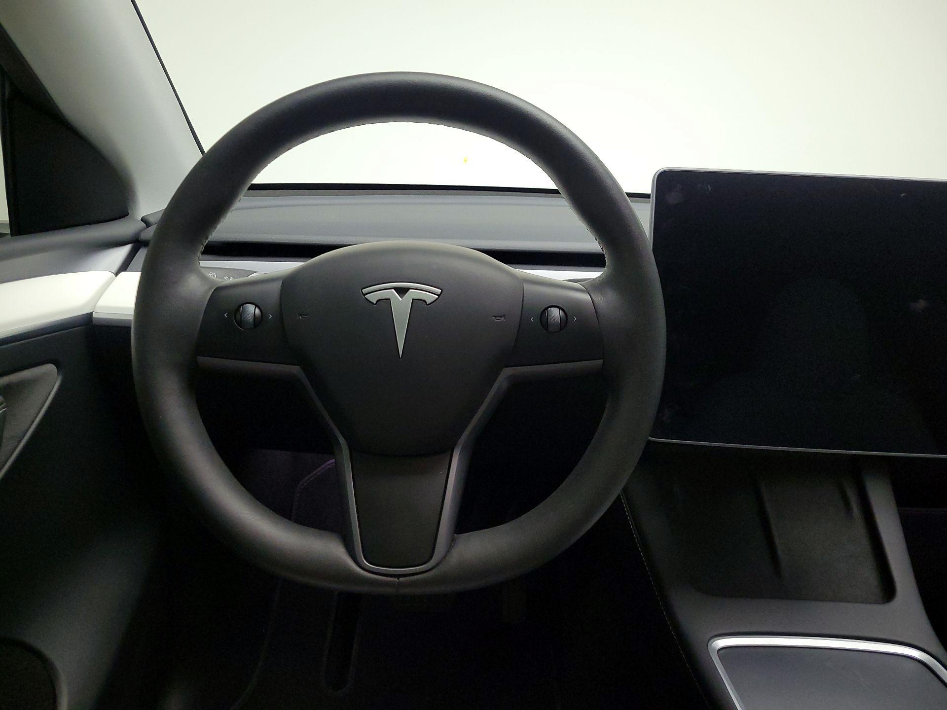 Thumbnail: 2024 Tesla Model Y - 10
