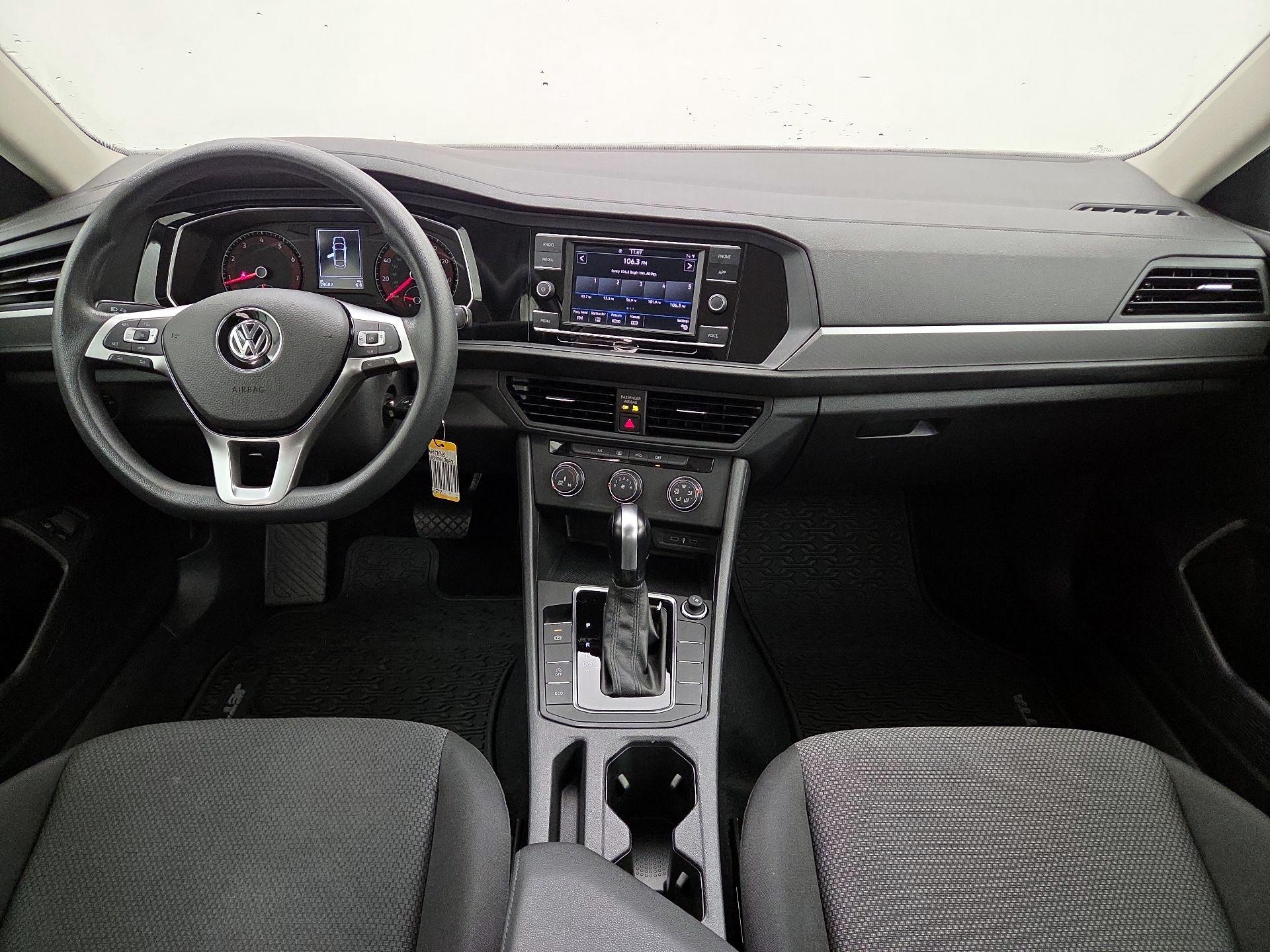 Thumbnail: 2021 Volkswagen Jetta - 9