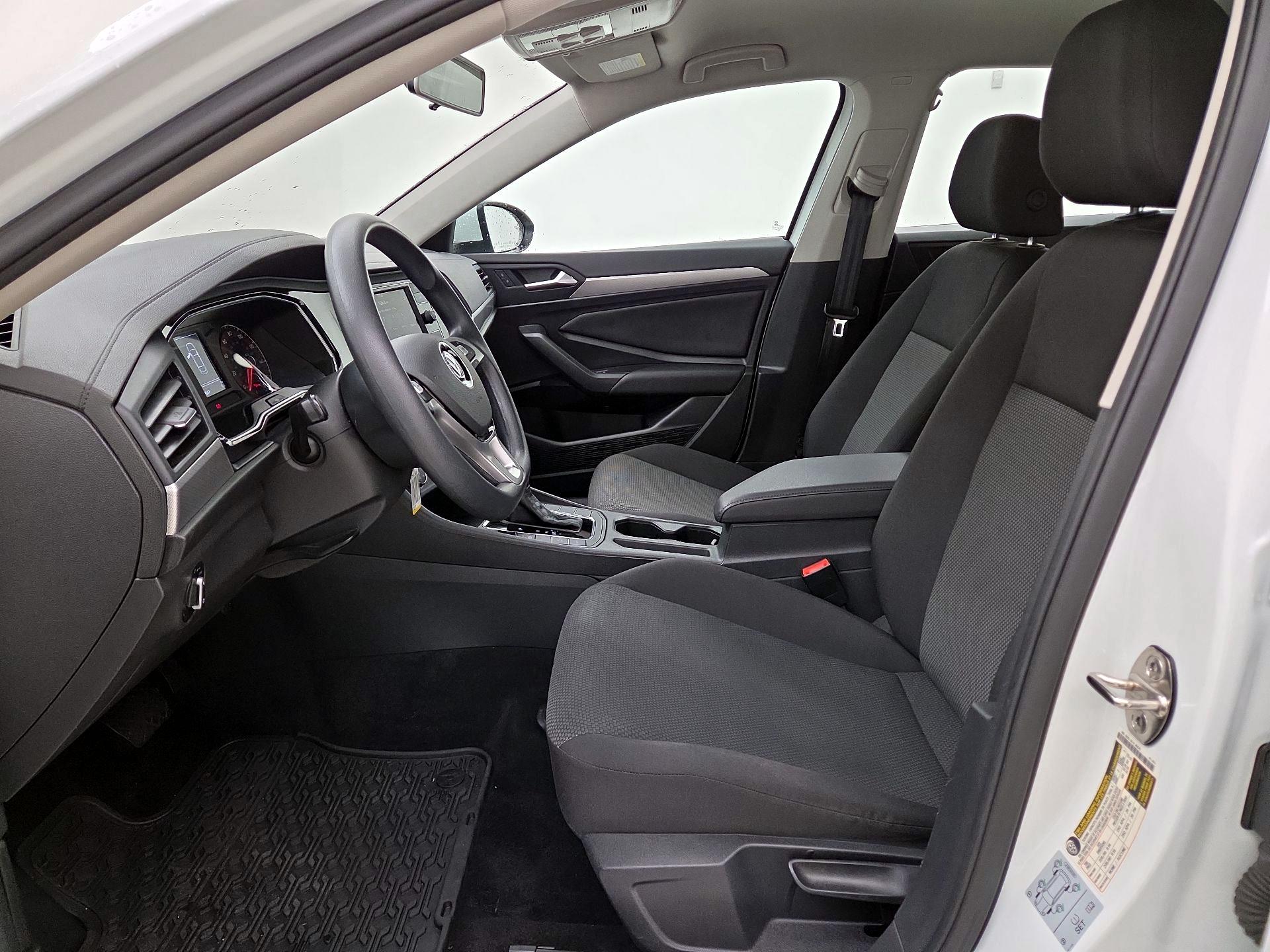 Thumbnail: 2021 Volkswagen Jetta - 11