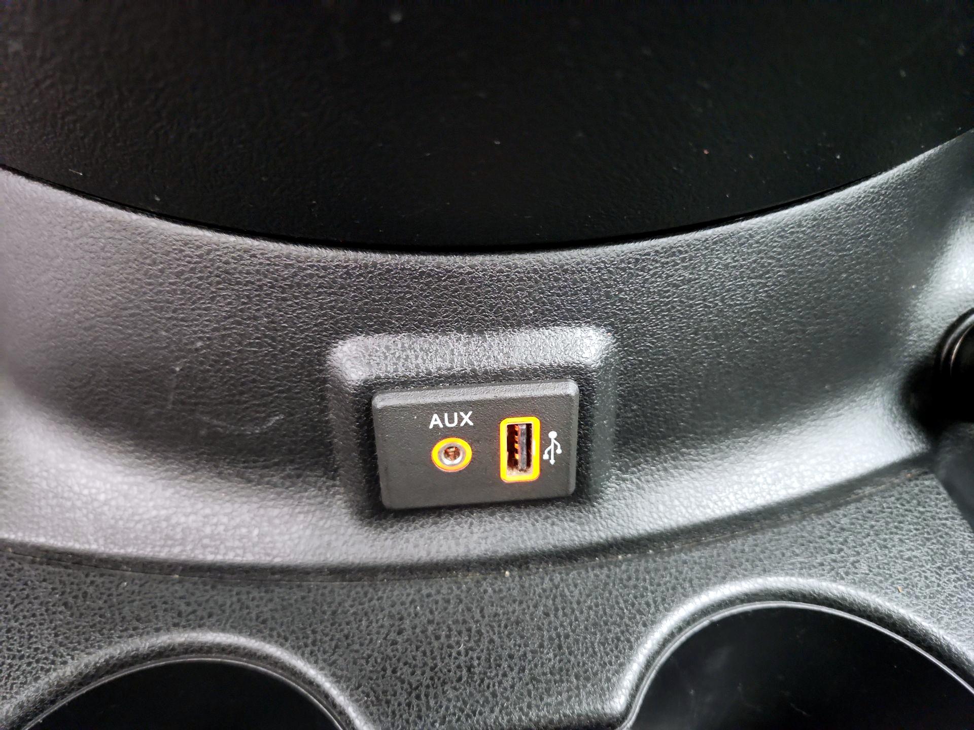 Thumbnail: 2019 Nissan Versa - 18