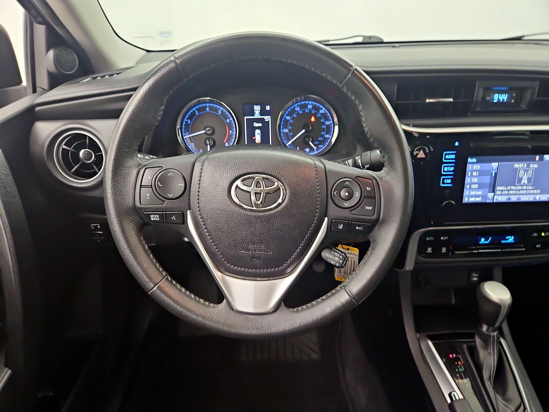 Thumbnail: 2017 Toyota Corolla - 10