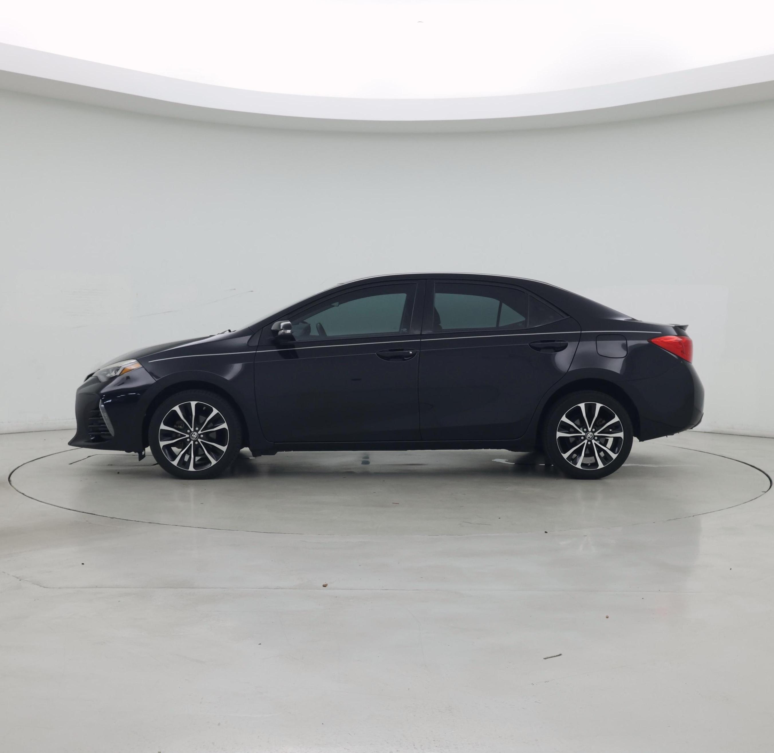 Thumbnail: 2017 Toyota Corolla - 3