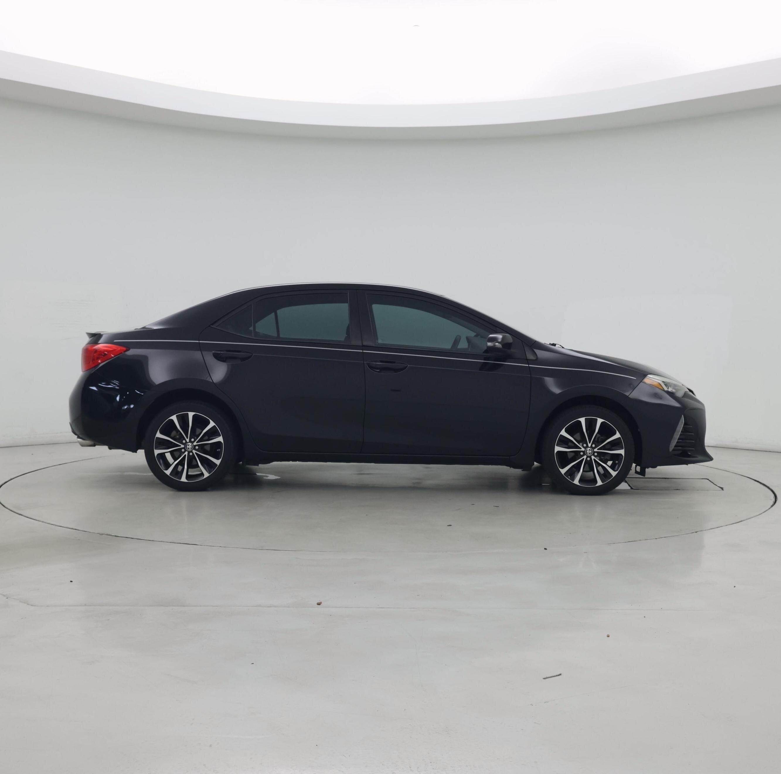 Thumbnail: 2017 Toyota Corolla - 7