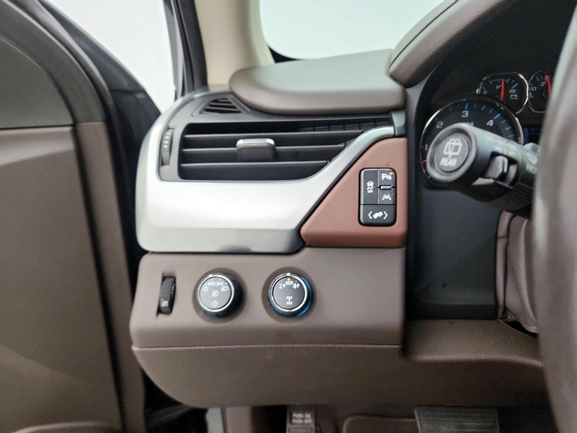 Thumbnail: 2020 Chevrolet Tahoe - 13