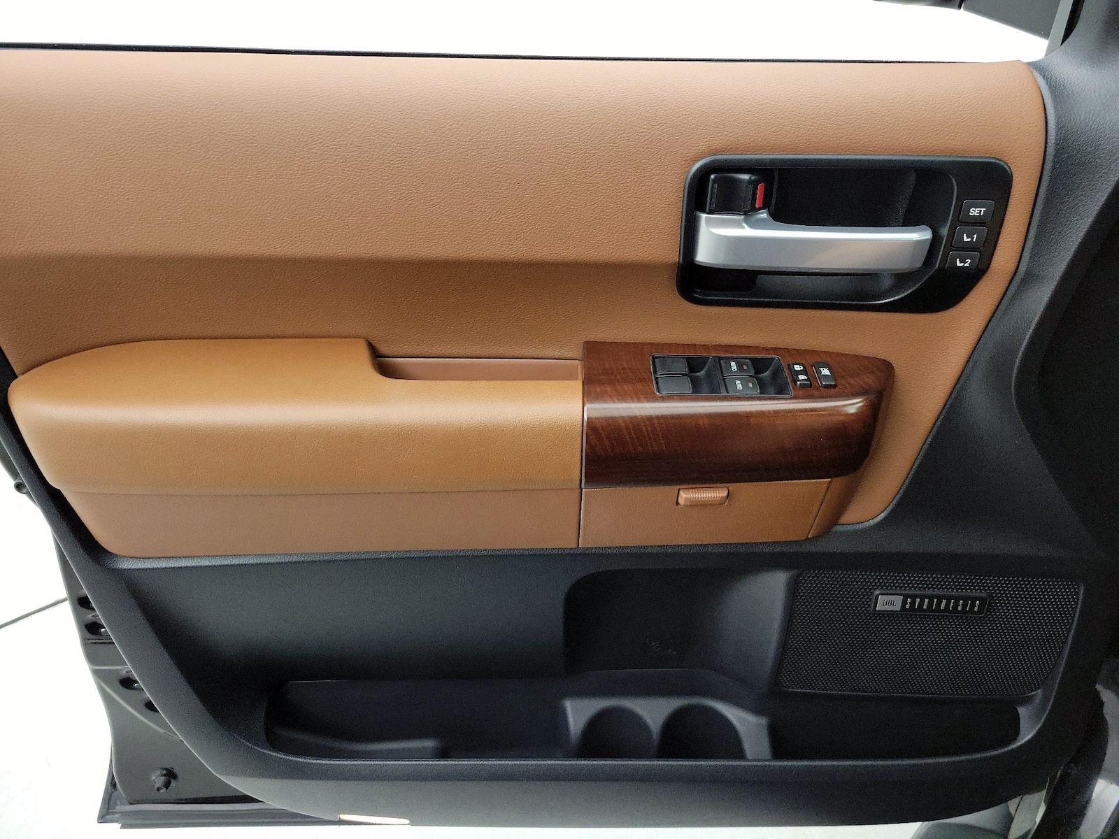 2016 Toyota Sequoia Platinum - Photo 13