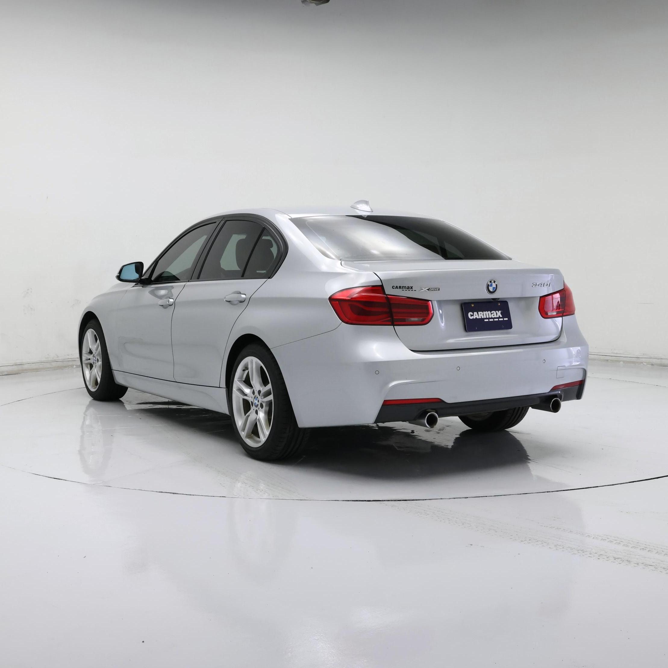 Thumbnail: 2018 BMW 3 Series - 2