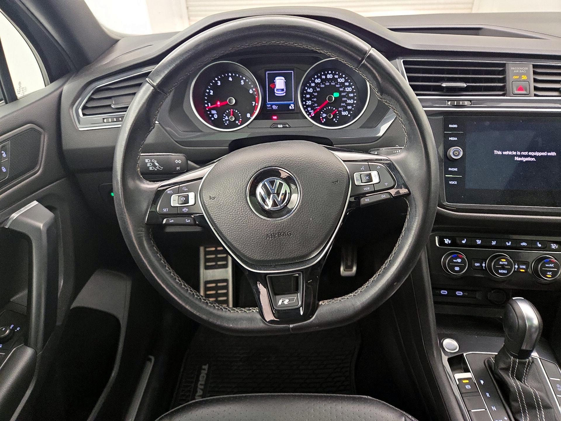 Thumbnail: 2021 Volkswagen Tiguan - 10