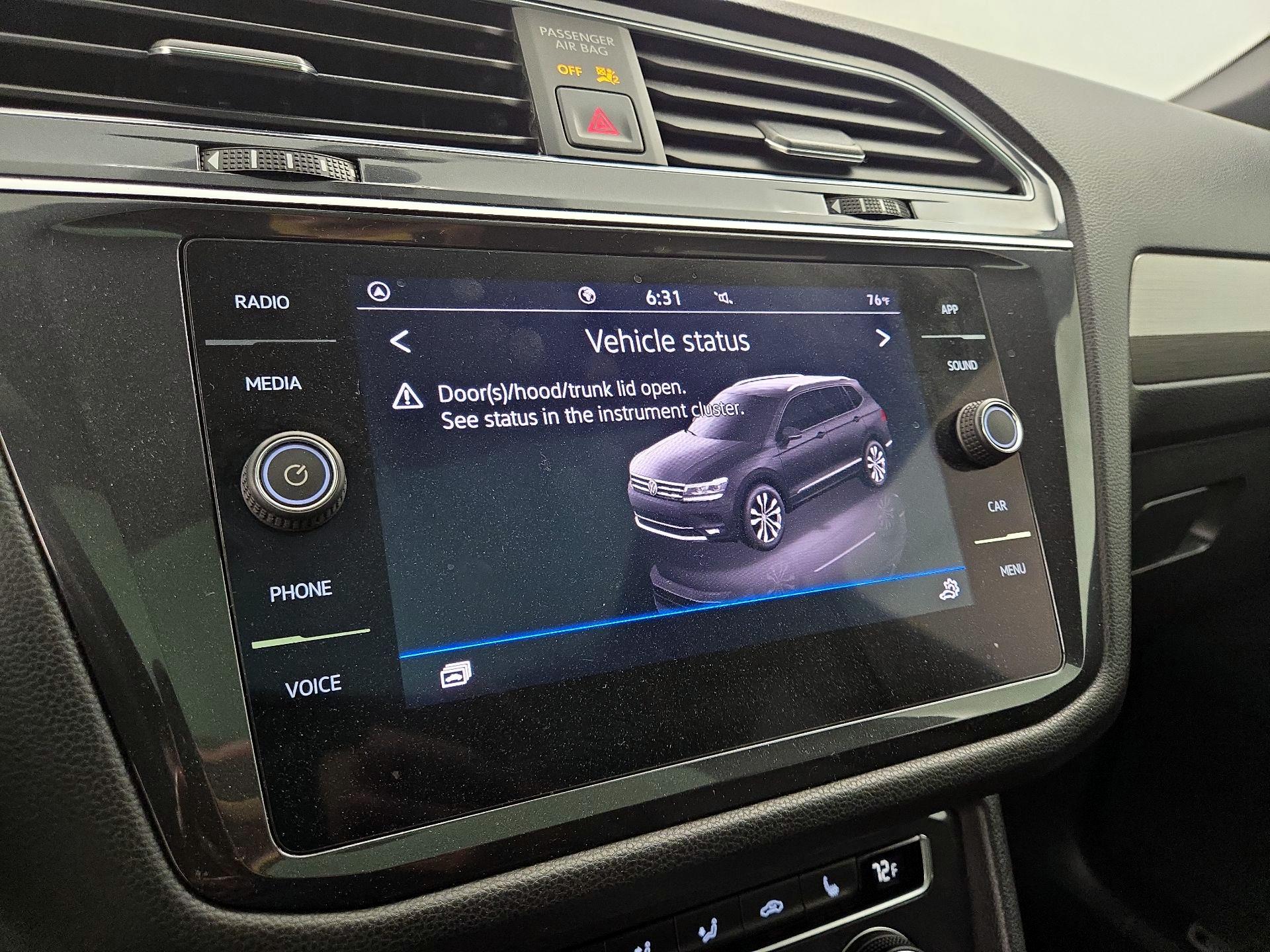 Thumbnail: 2021 Volkswagen Tiguan - 15