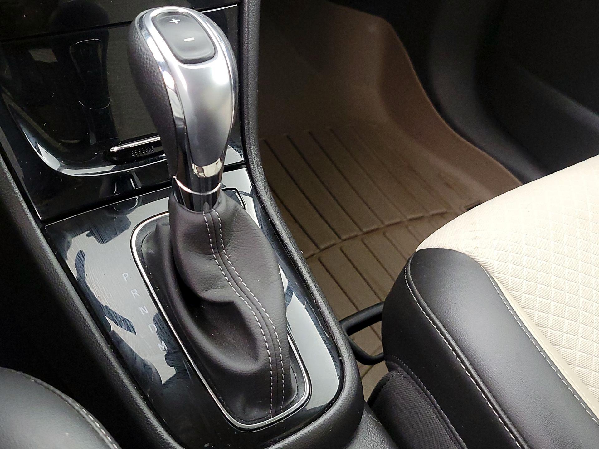 Thumbnail: 2022 Buick Encore - 17