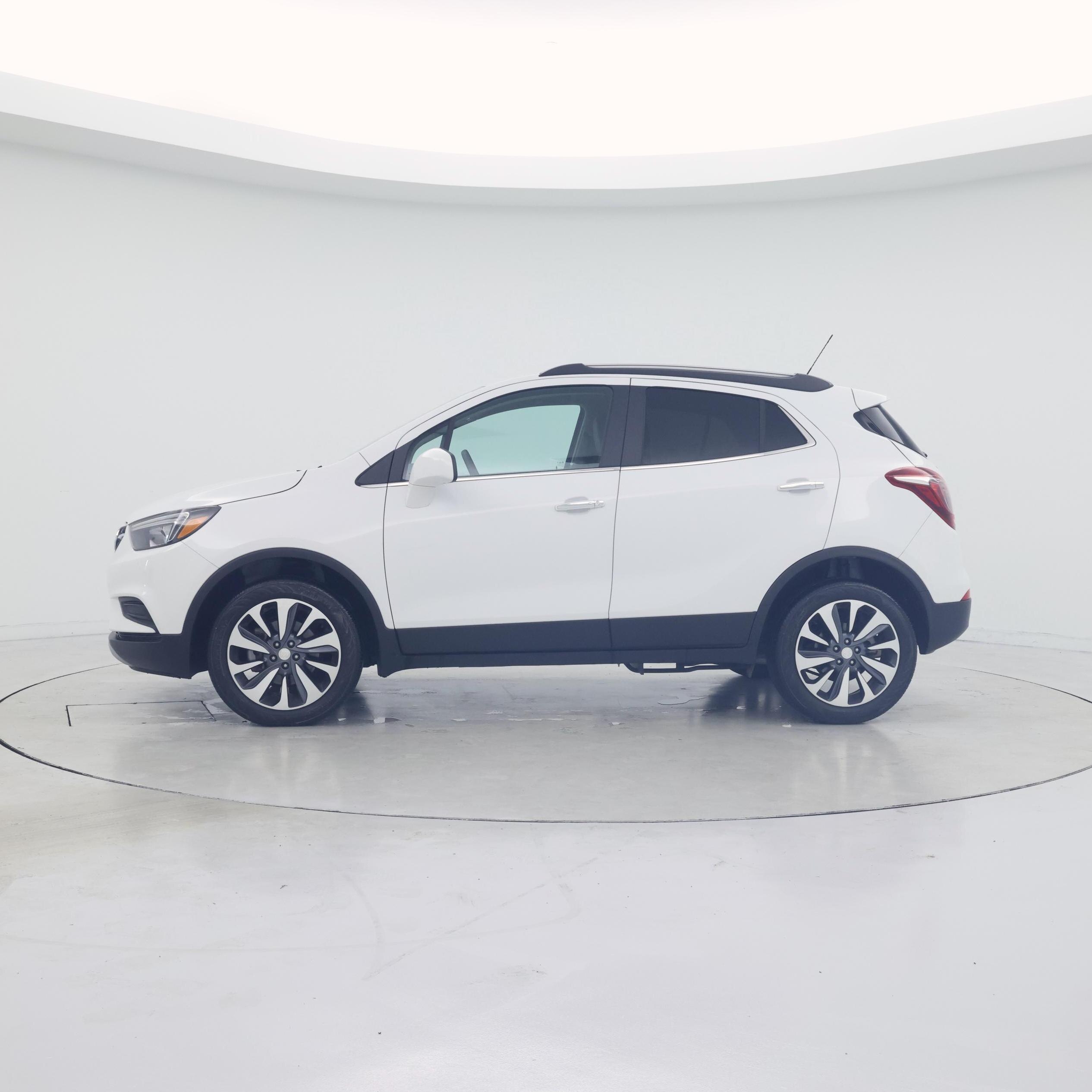 Thumbnail: 2022 Buick Encore - 3