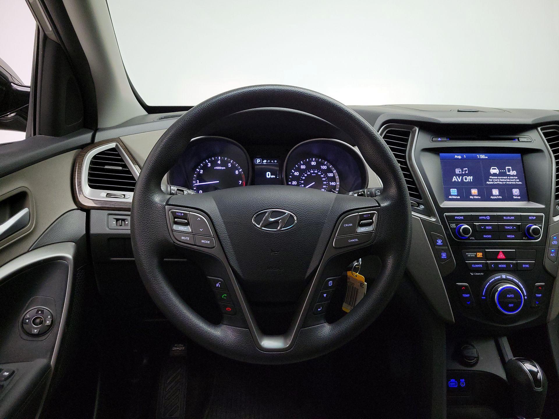 Thumbnail: 2017 Hyundai Santa Fe - 10