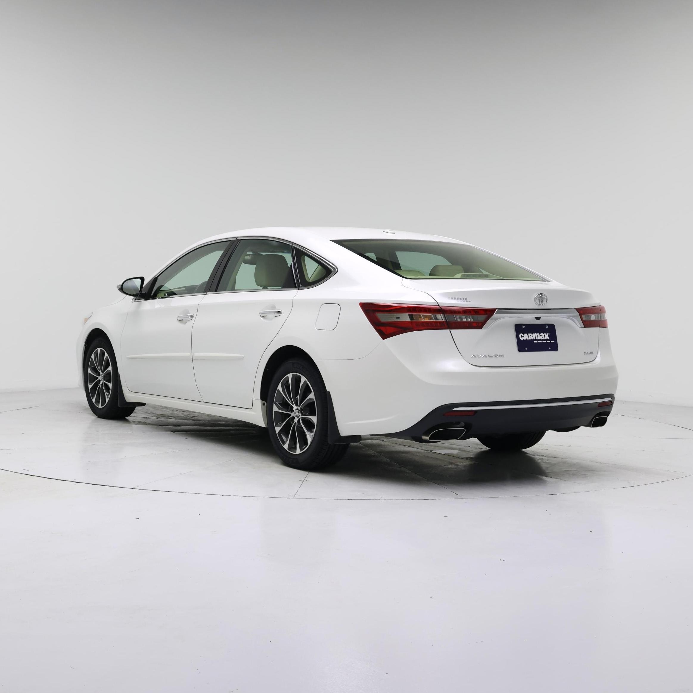 Thumbnail: 2016 Toyota Avalon - 2