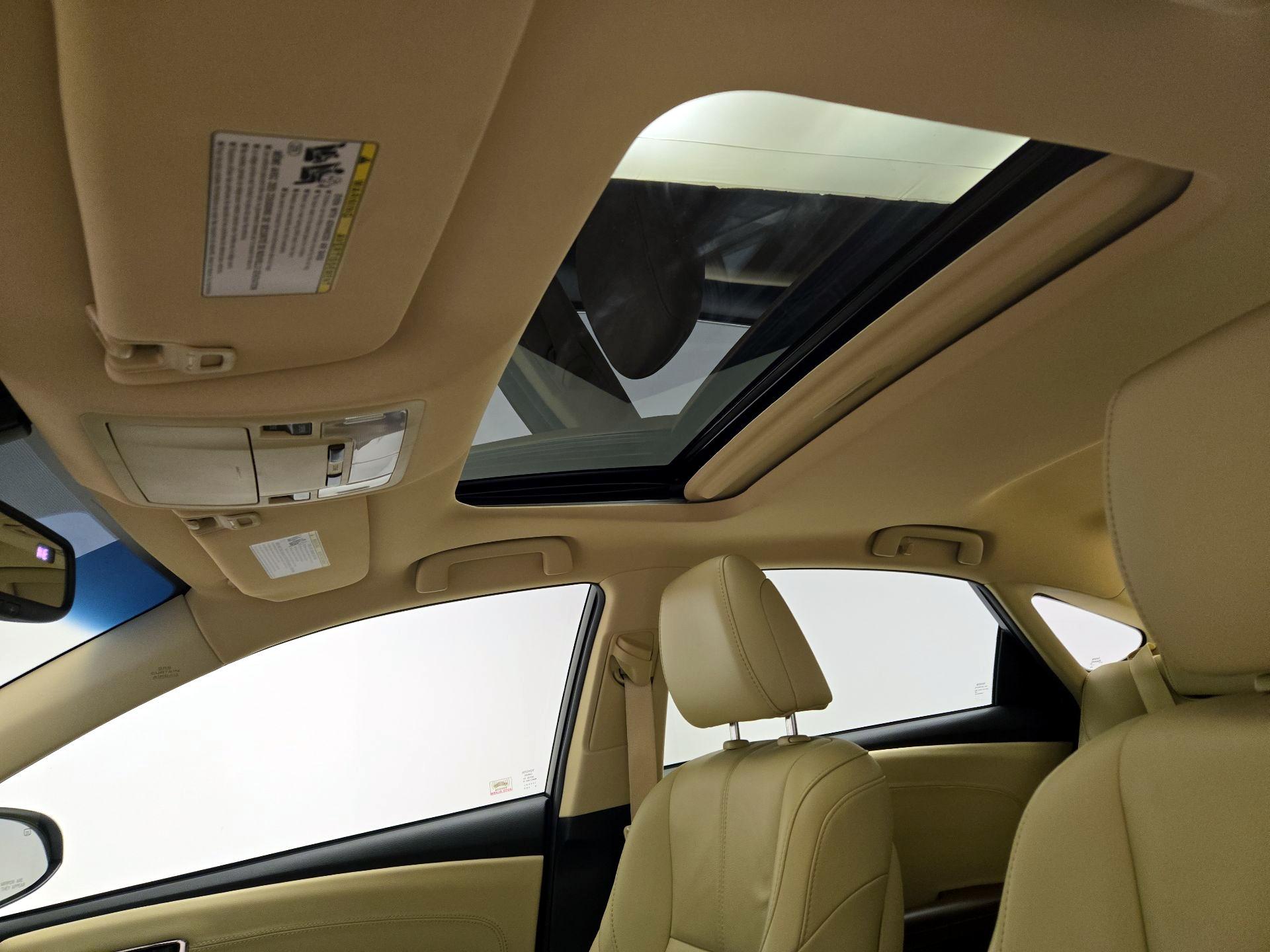 Thumbnail: 2016 Toyota Avalon - 19