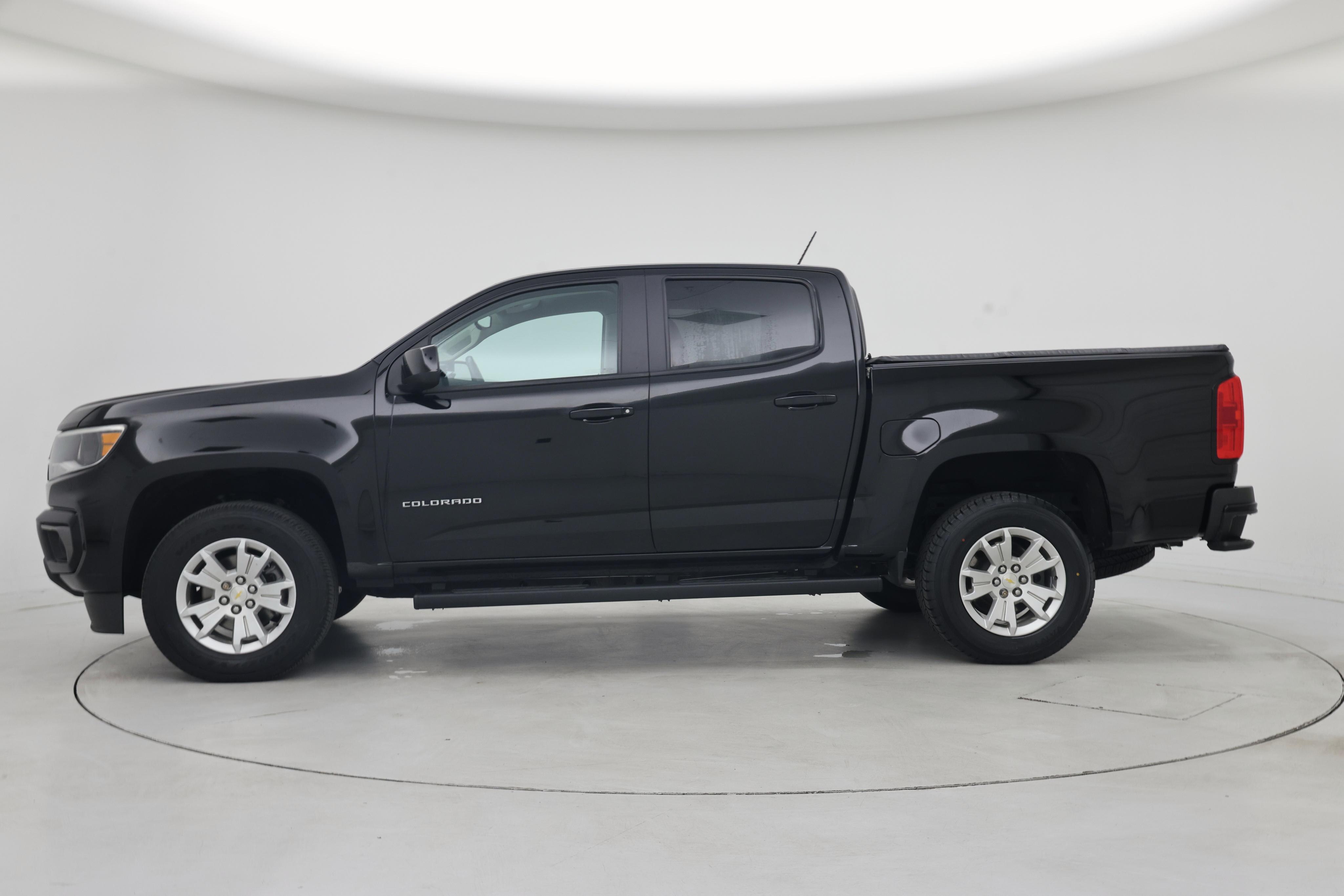 Thumbnail: 2021 Chevrolet Colorado - 3