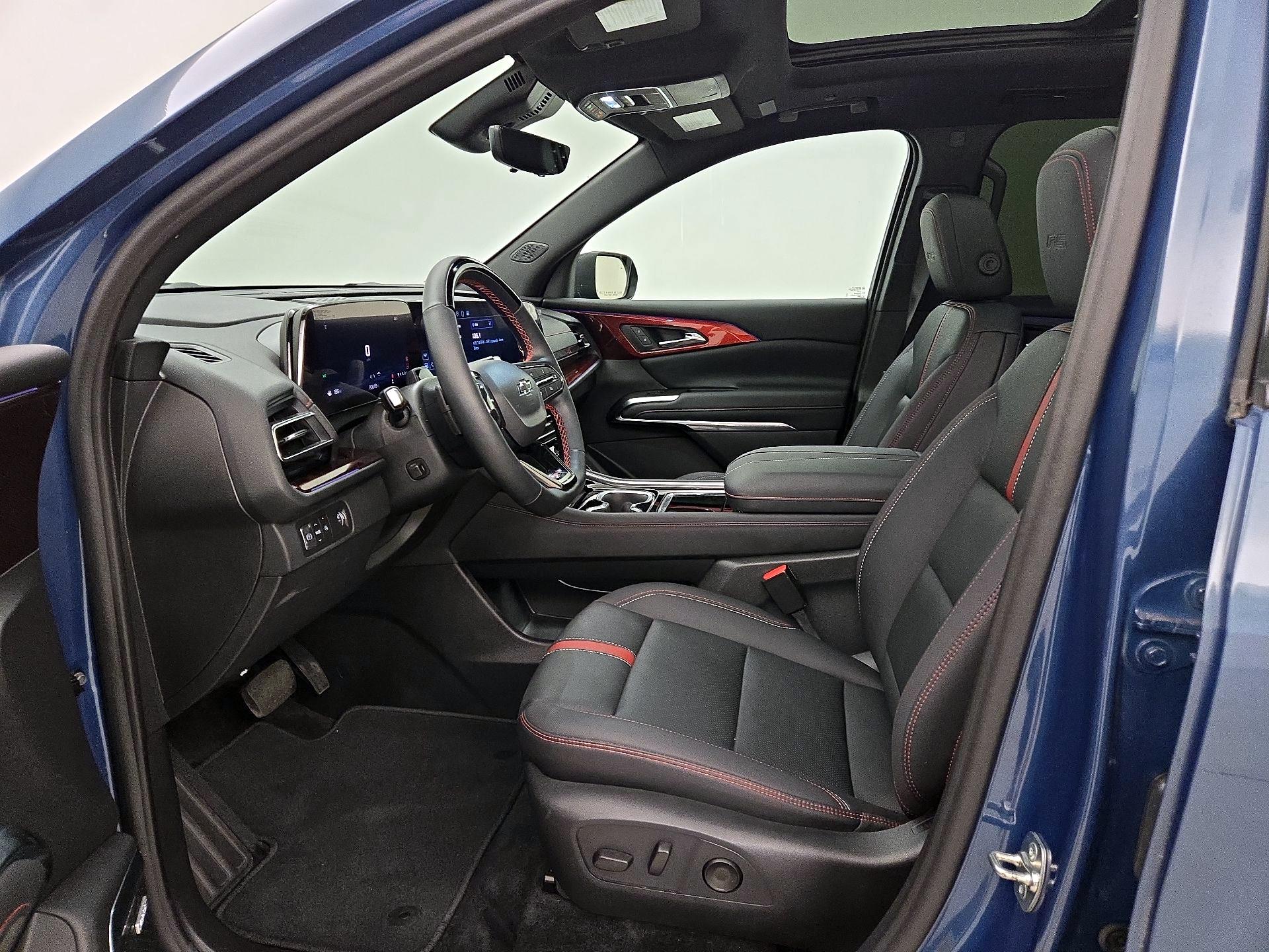 Thumbnail: 2024 Chevrolet Traverse - 11