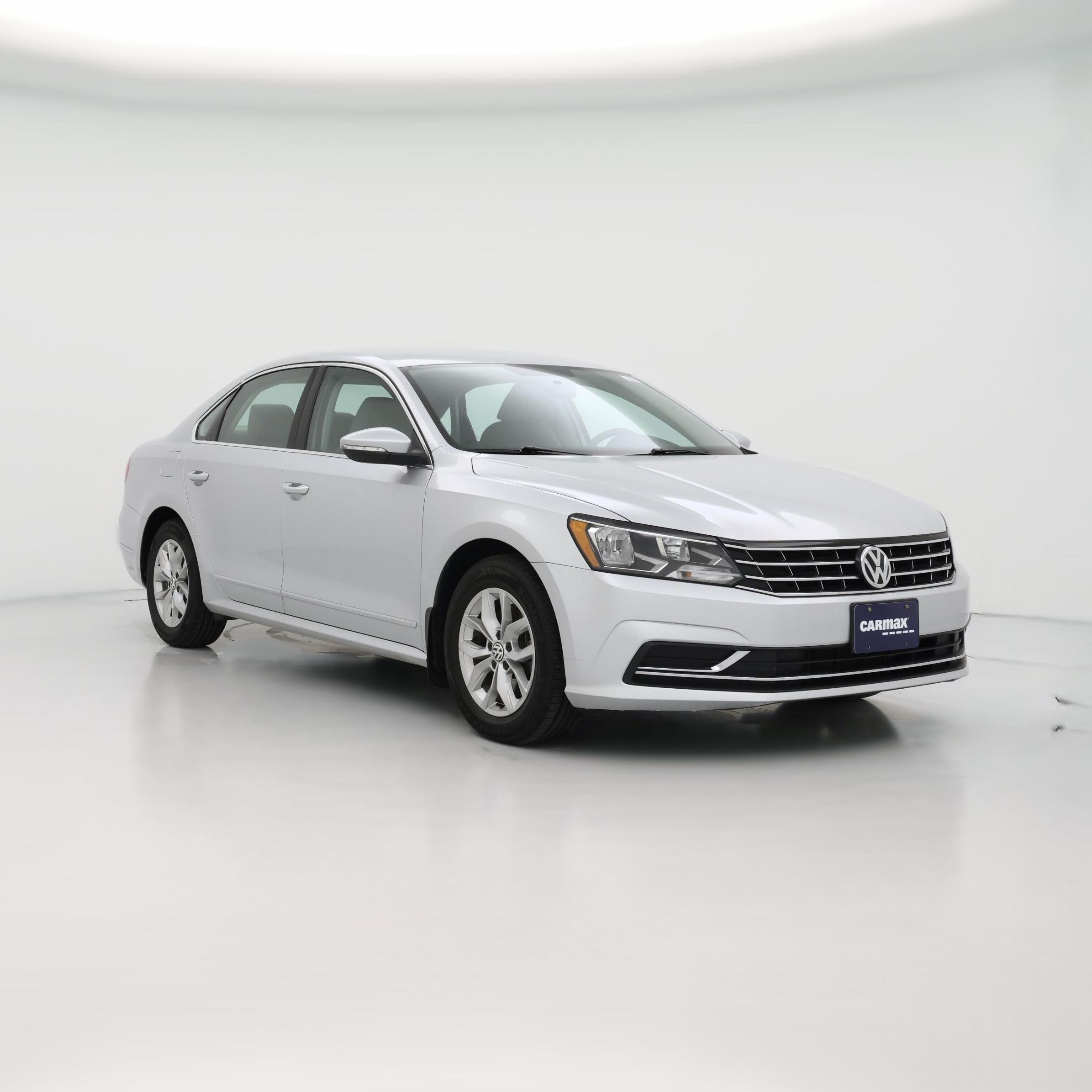 Thumbnail: 2016 Volkswagen Passat - 1