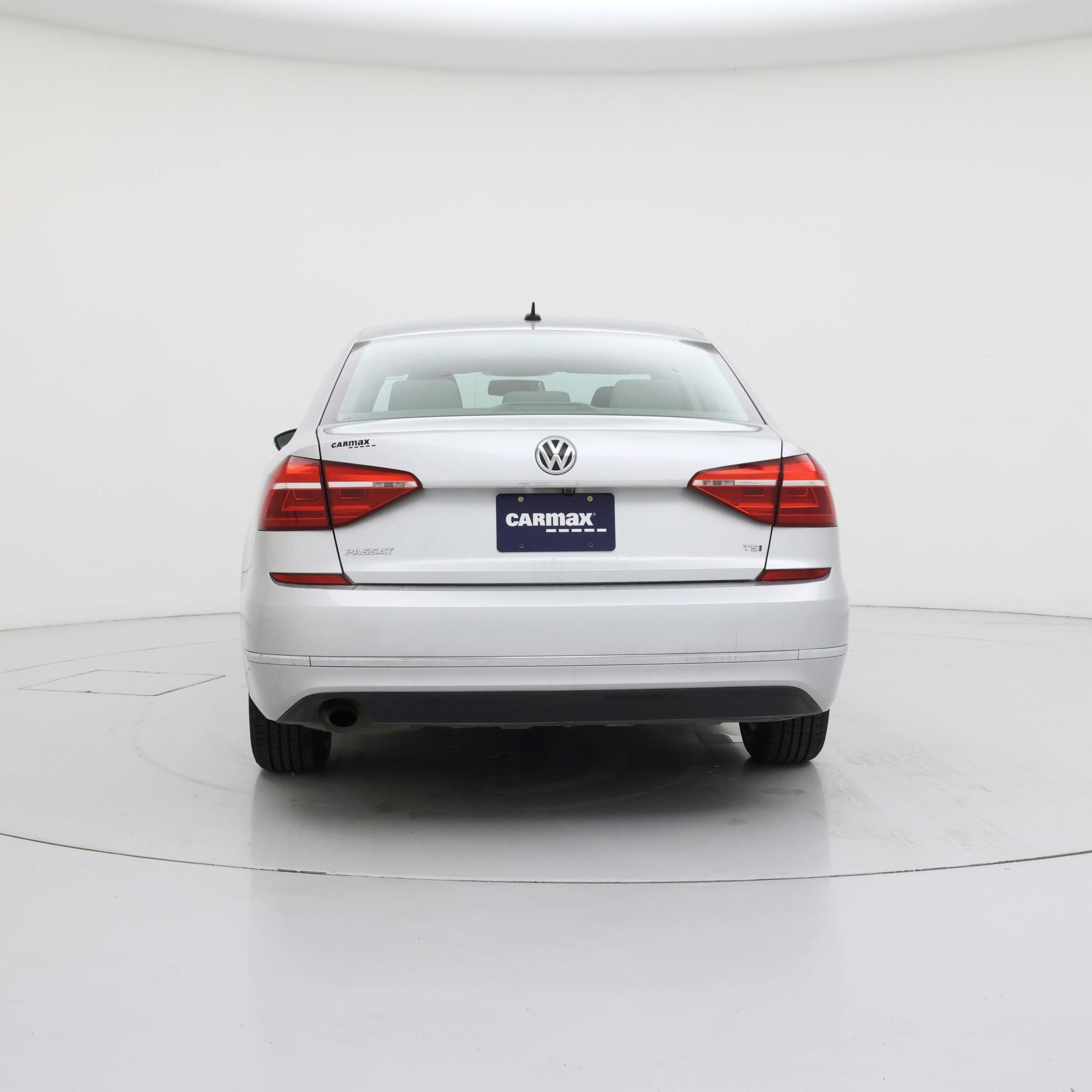 Thumbnail: 2016 Volkswagen Passat - 6