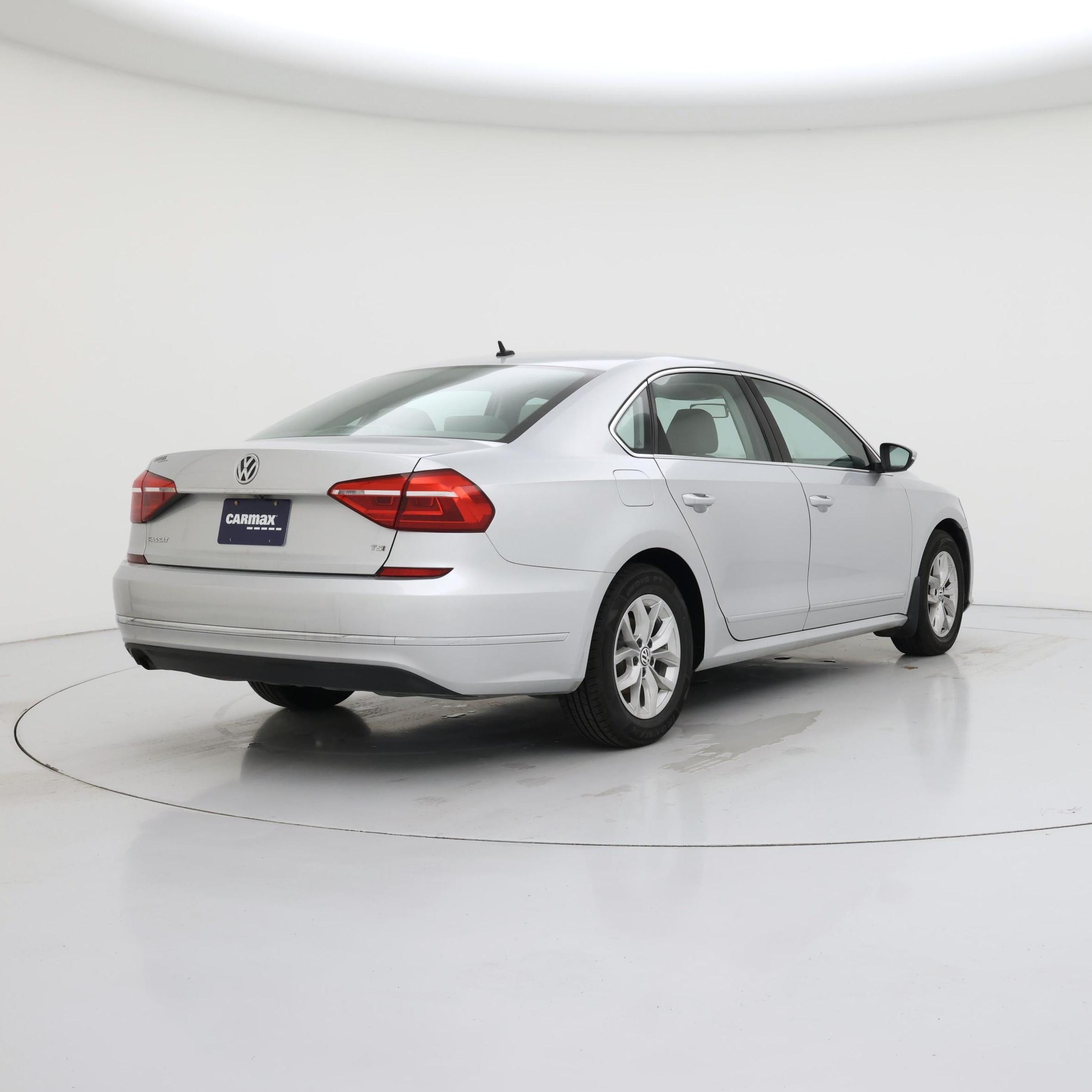 Thumbnail: 2016 Volkswagen Passat - 8