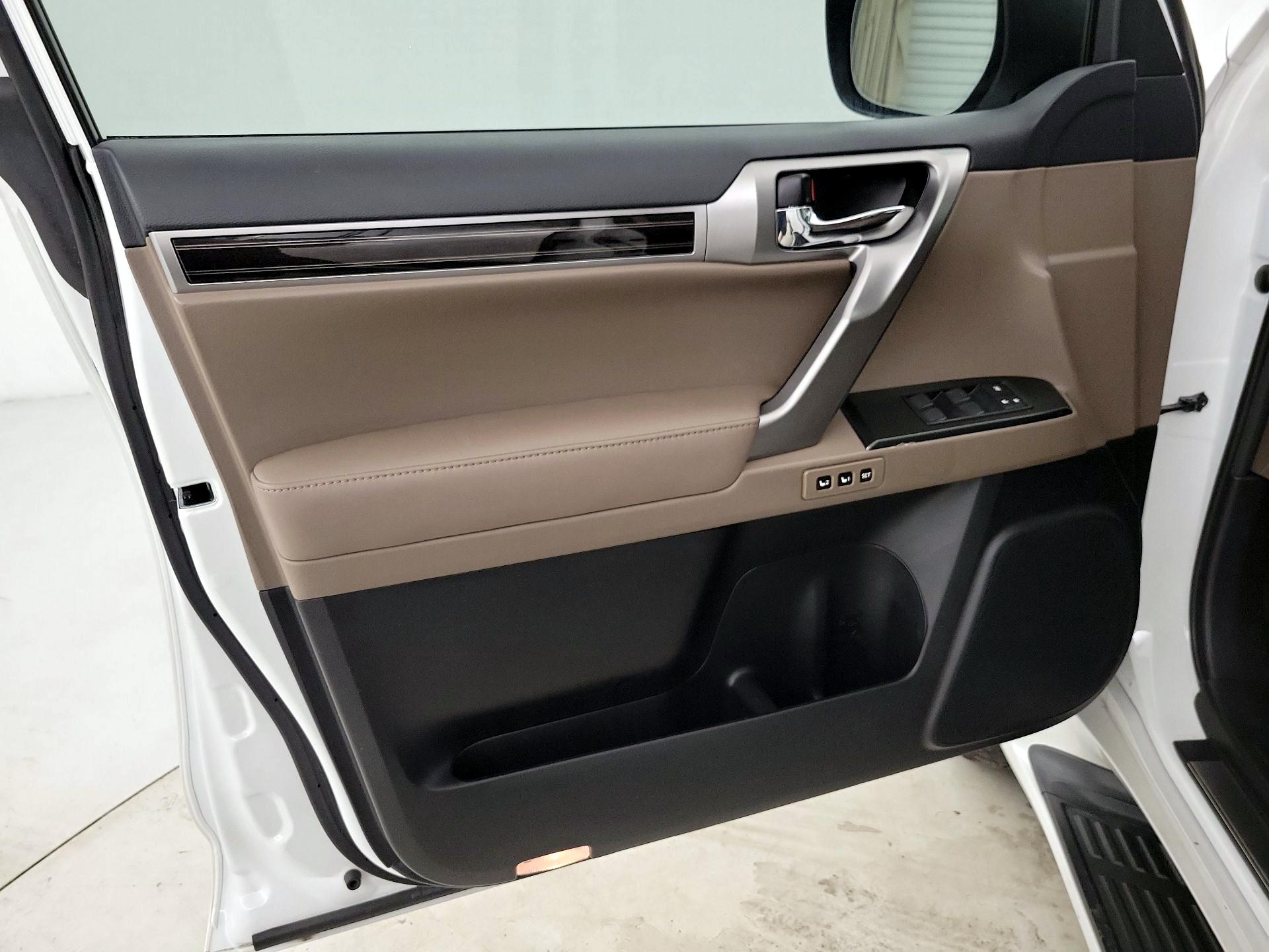 Thumbnail: 2023 Lexus GX - 12