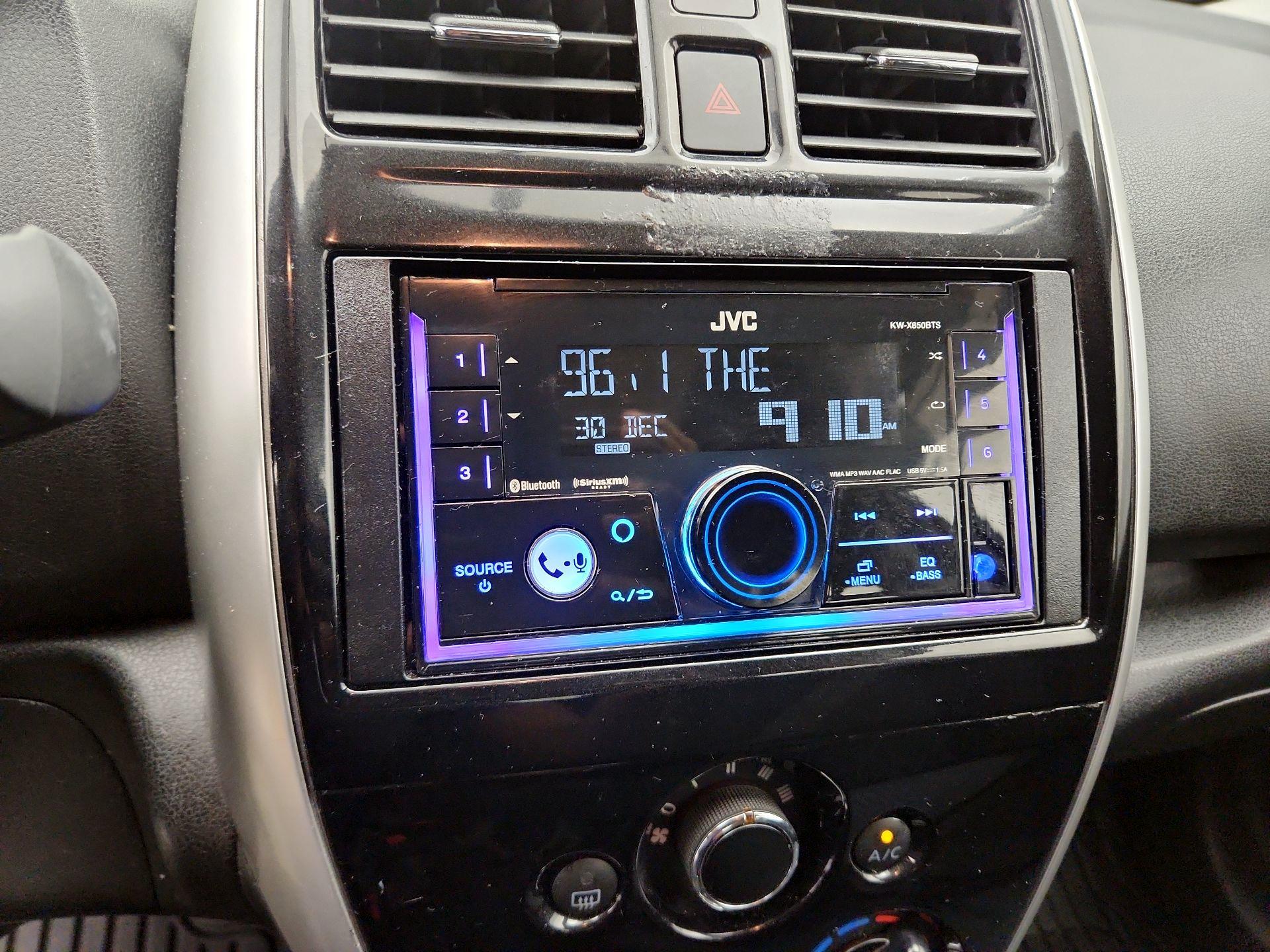 Thumbnail: 2015 Nissan Versa Note - 14