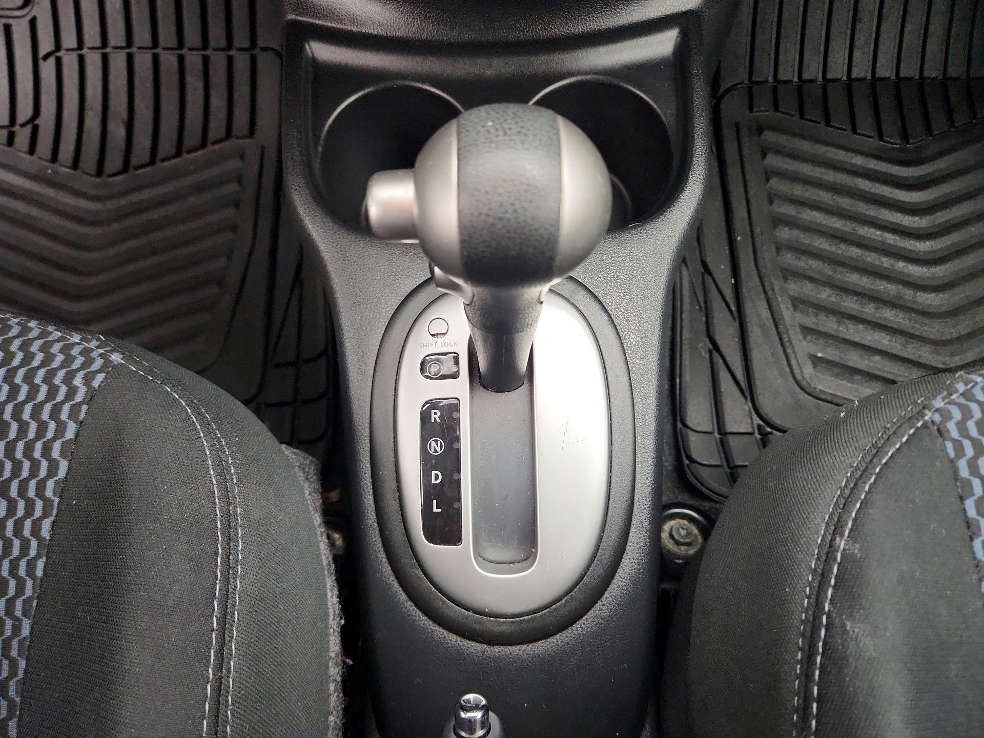 Thumbnail: 2015 Nissan Versa Note - 16