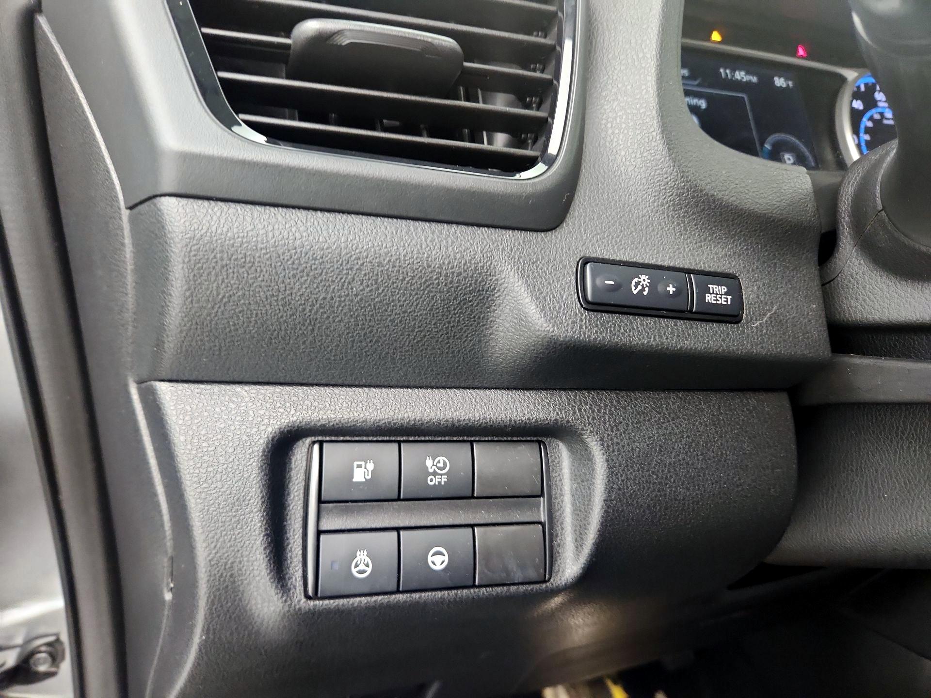 Thumbnail: 2021 Nissan Leaf - 13