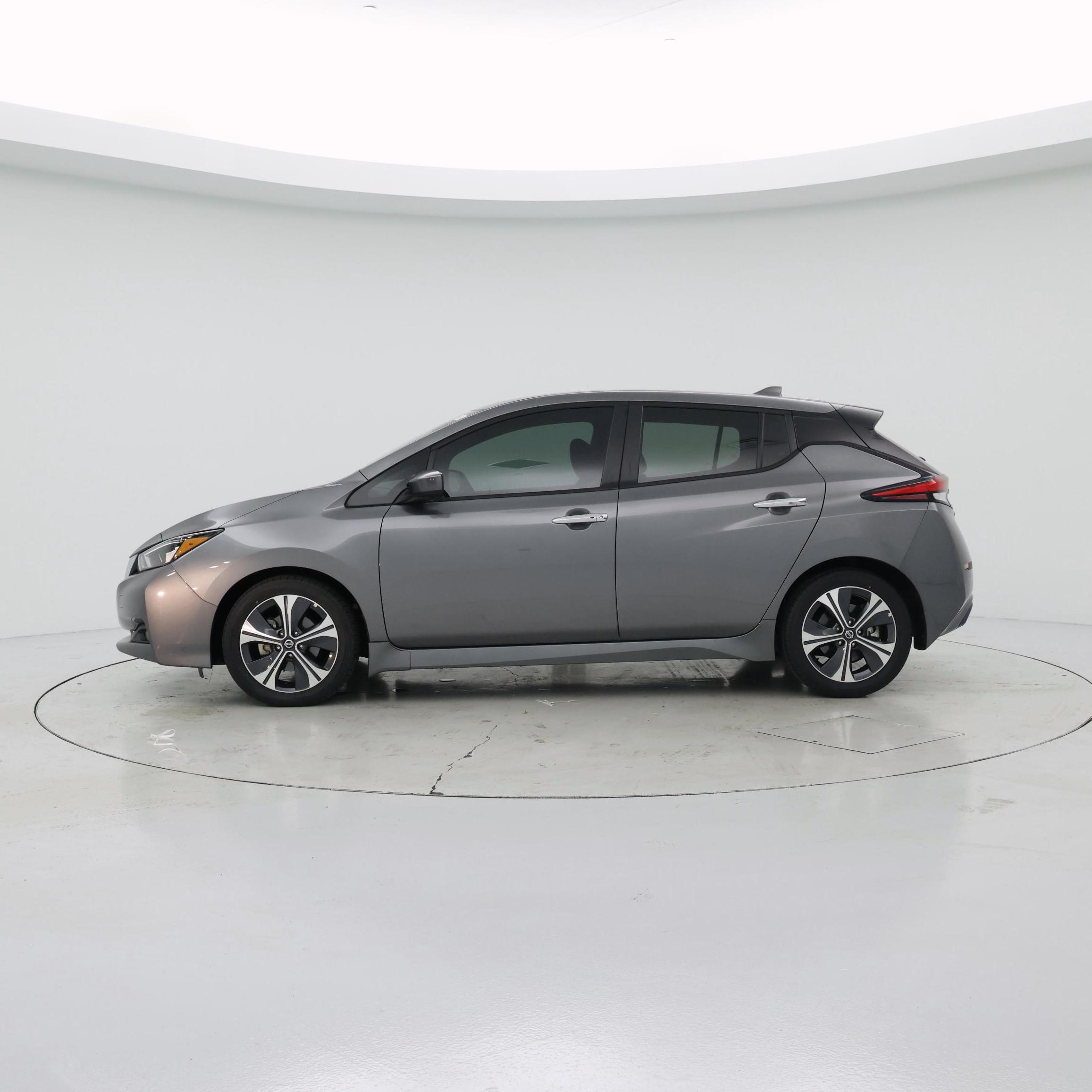 Thumbnail: 2021 Nissan Leaf - 3