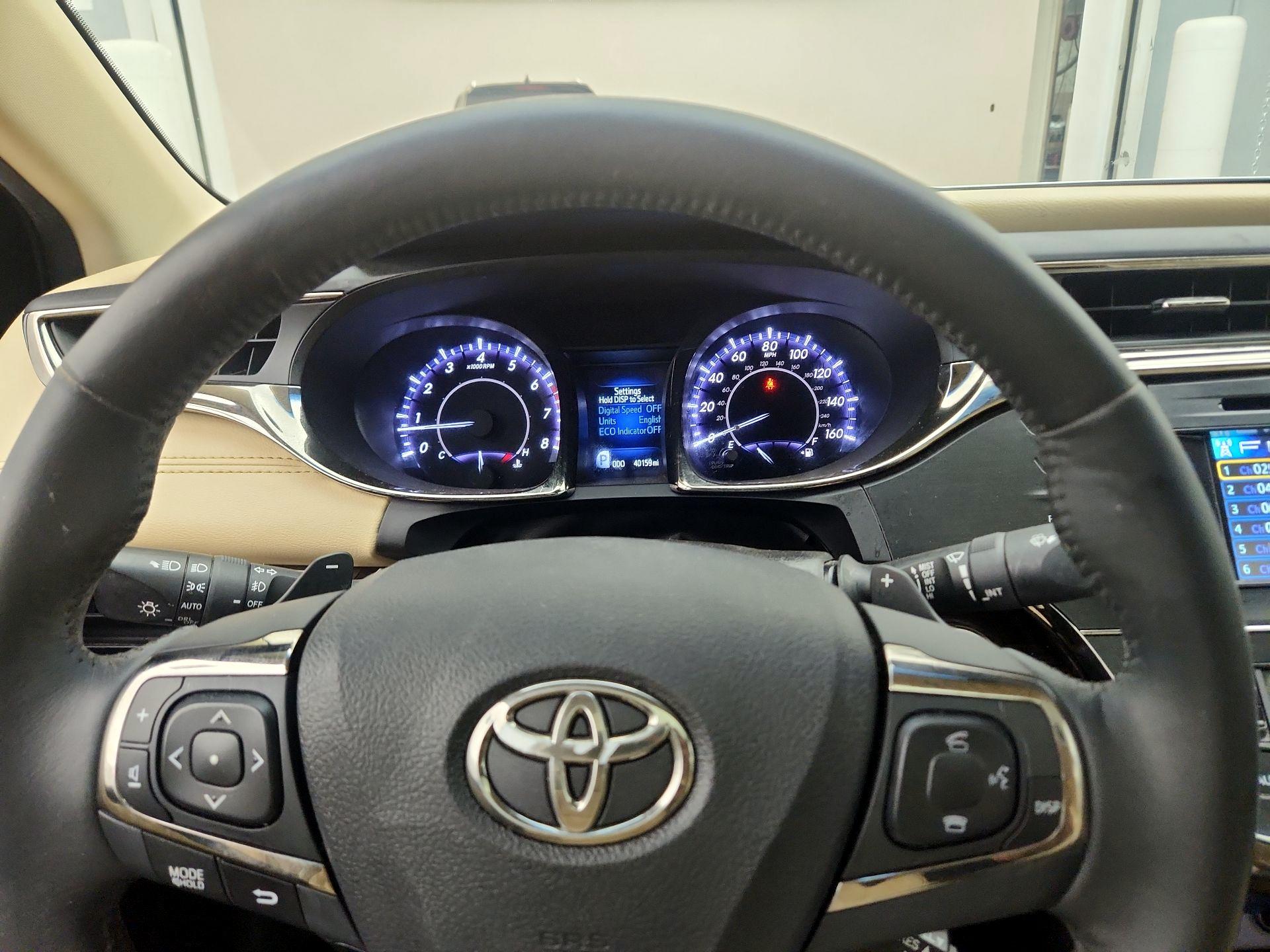 Thumbnail: 2014 Toyota Avalon - 10