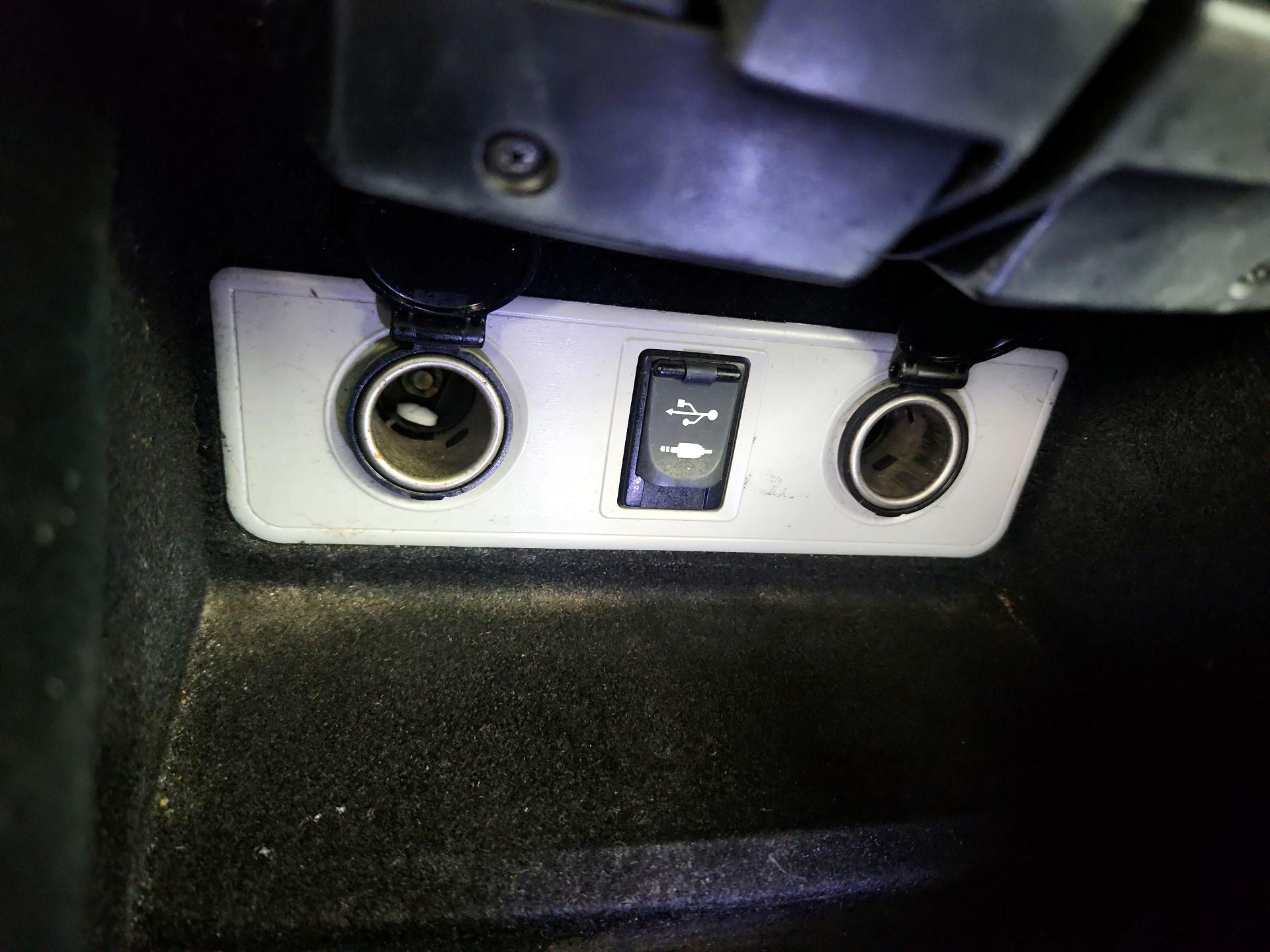 Thumbnail: 2014 Toyota Avalon - 18