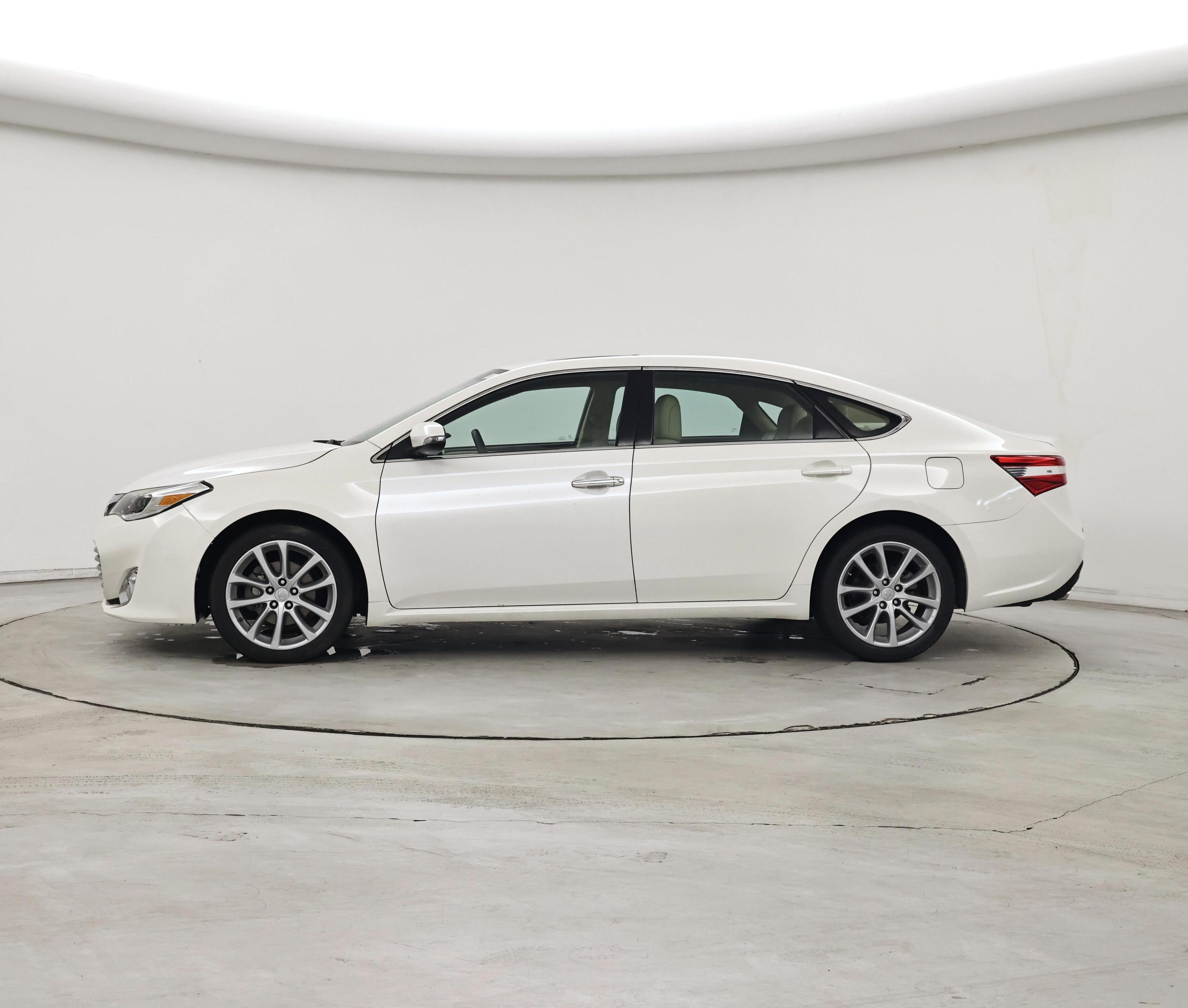 Thumbnail: 2014 Toyota Avalon - 3