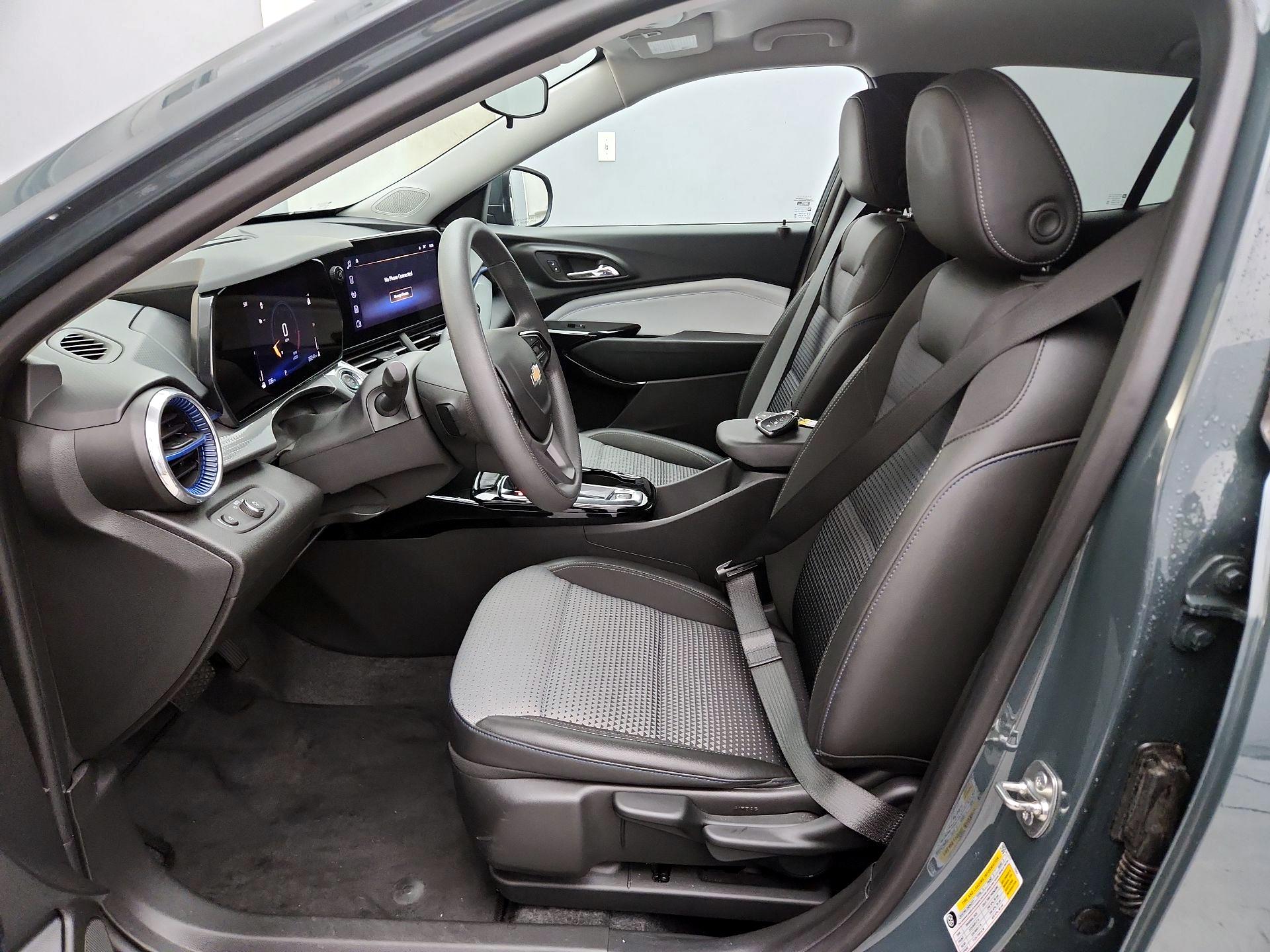 Thumbnail: 2025 Chevrolet Trax - 11