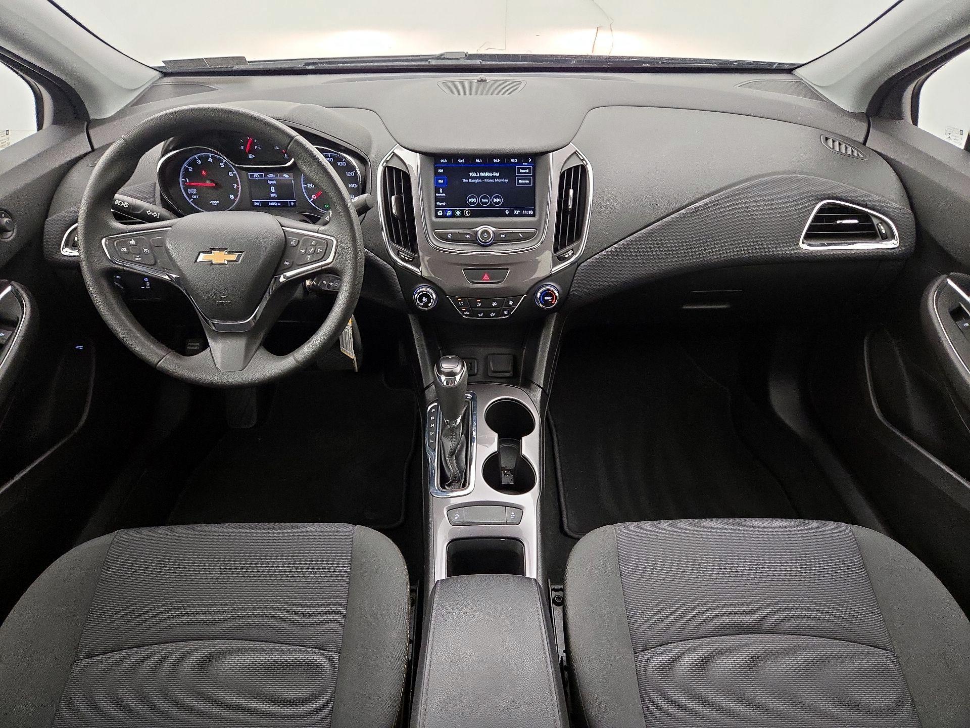 Thumbnail: 2019 Chevrolet Cruze - 9
