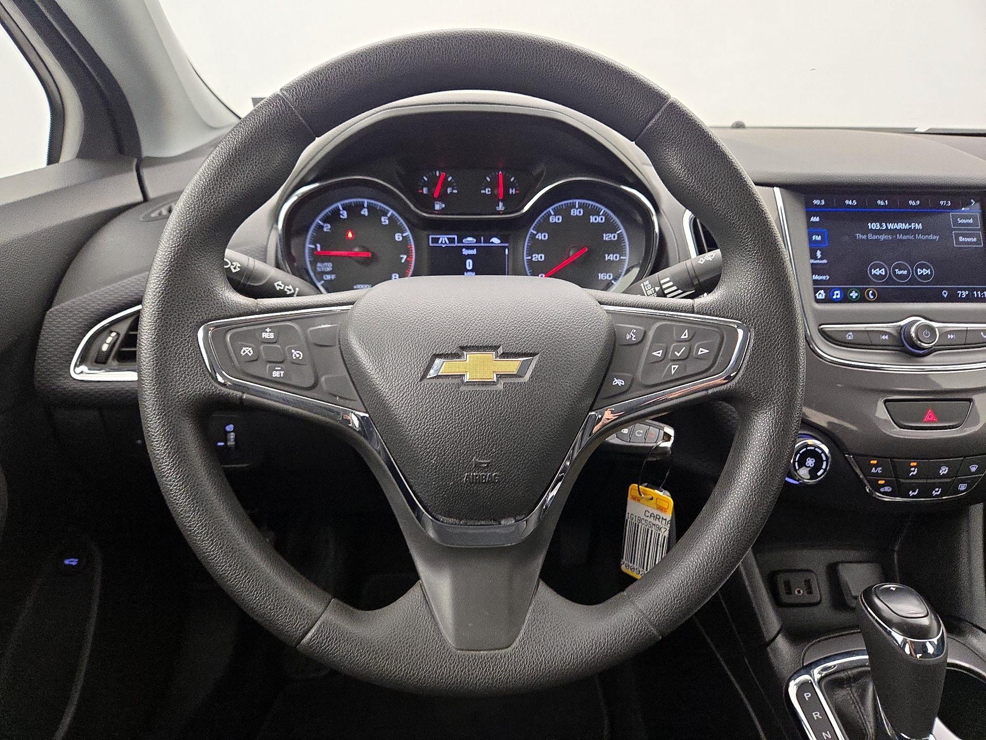 Thumbnail: 2019 Chevrolet Cruze - 10
