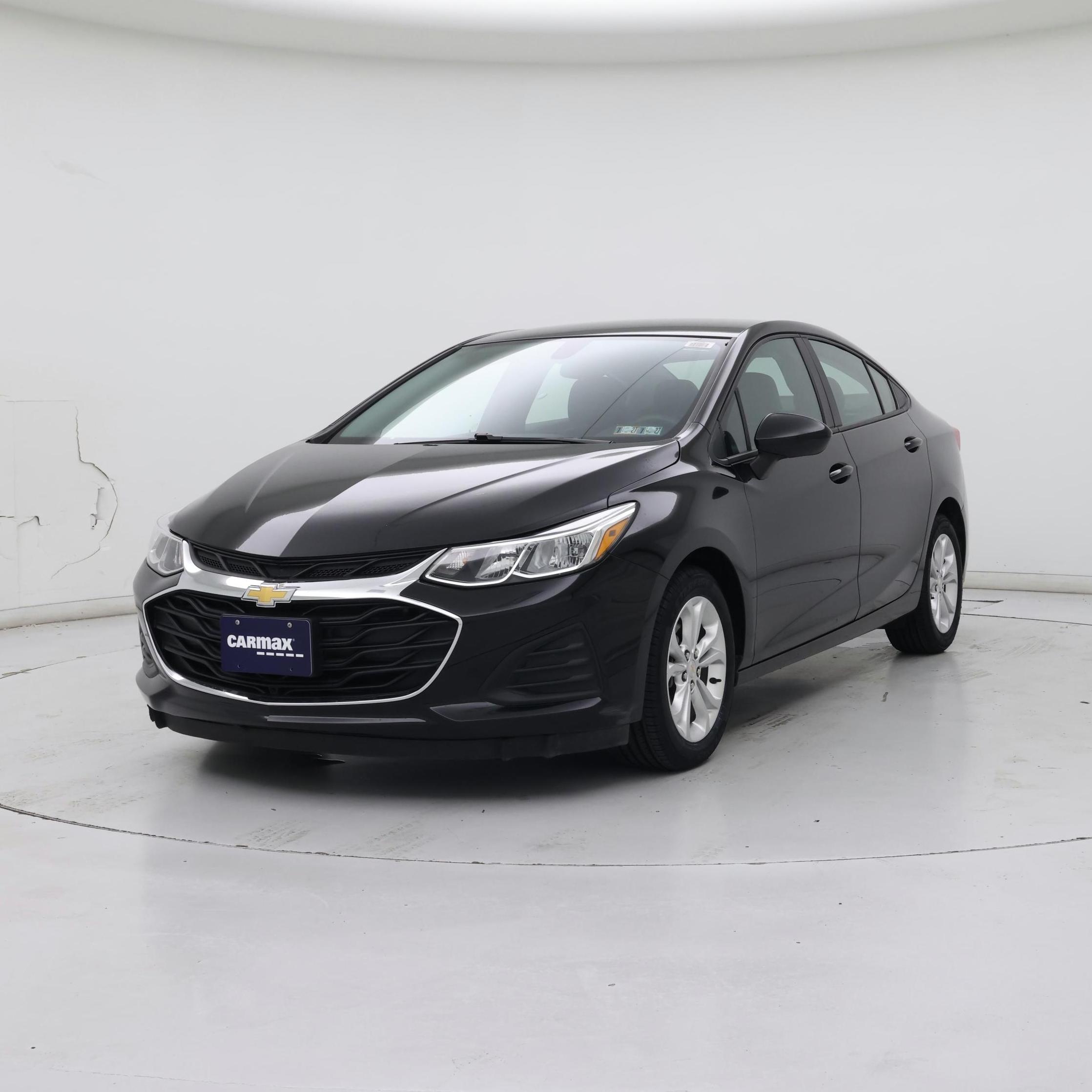 Thumbnail: 2019 Chevrolet Cruze - 4