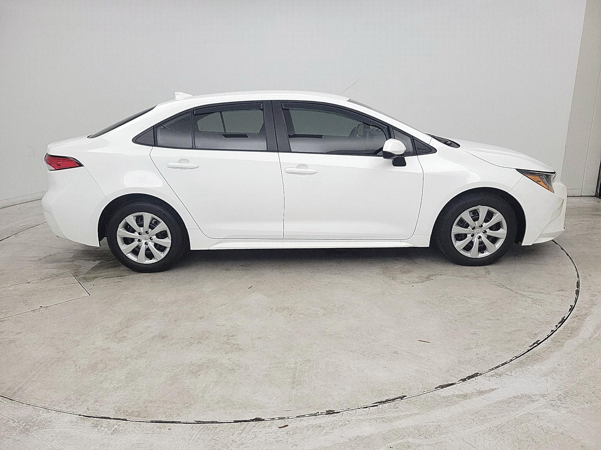 Thumbnail: 2025 Toyota Corolla - 4