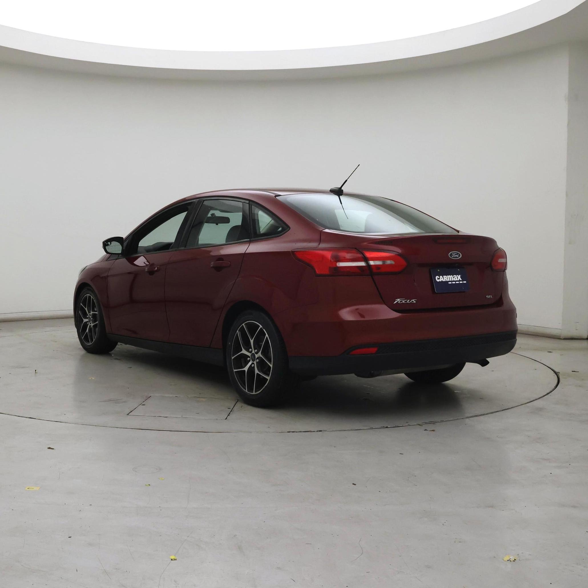 Thumbnail: 2017 Ford Focus - 2