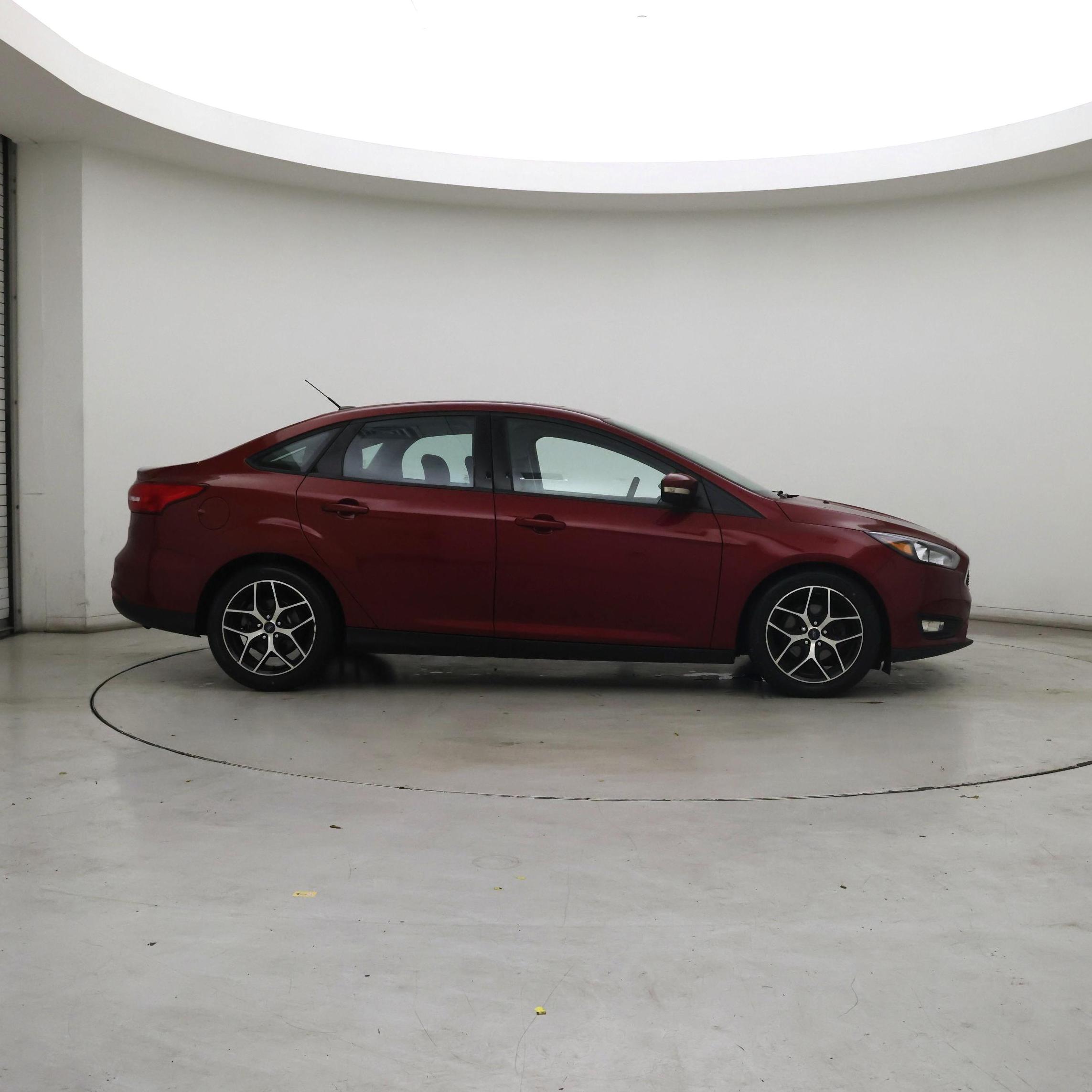 Thumbnail: 2017 Ford Focus - 7