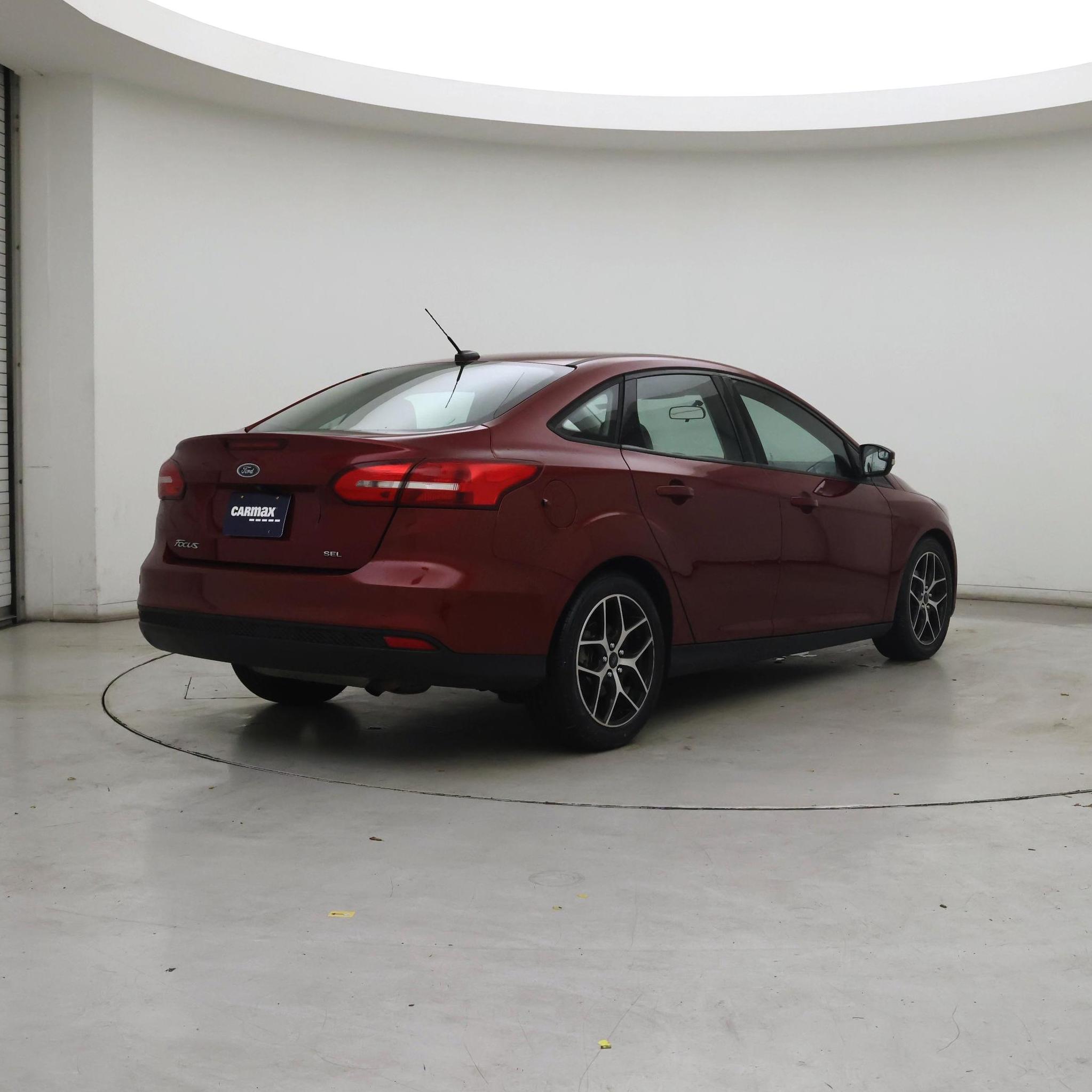 Thumbnail: 2017 Ford Focus - 8