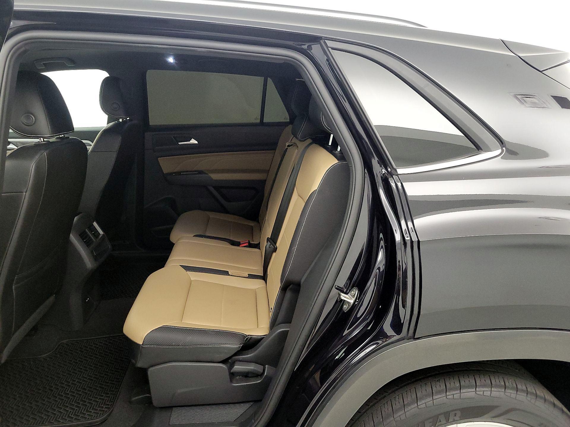 Thumbnail: 2021 Volkswagen Atlas - 20