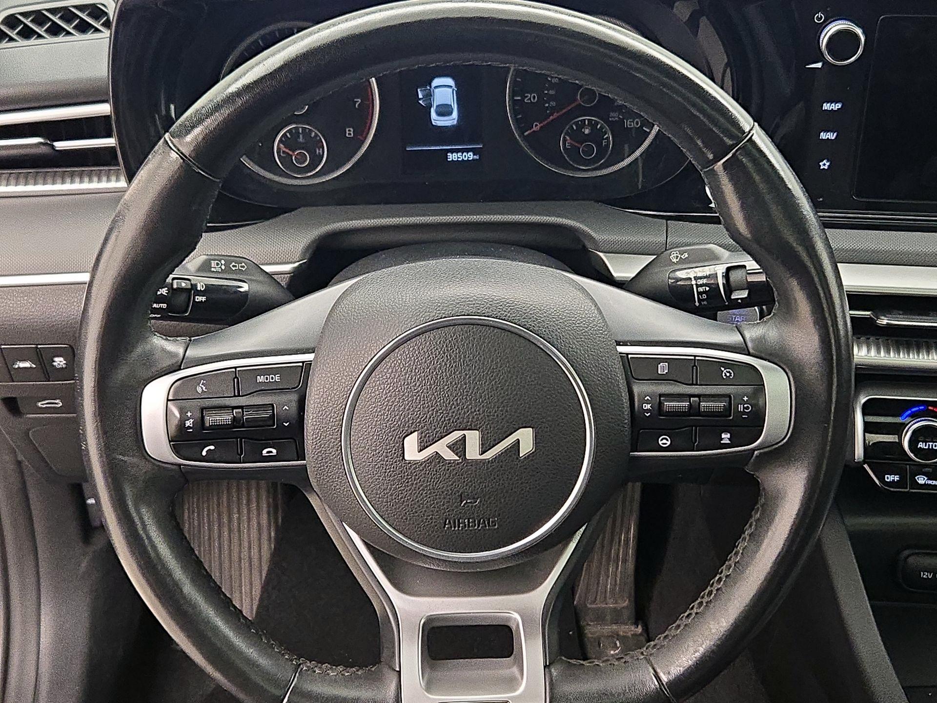Thumbnail: 2023 Kia K5 - 10