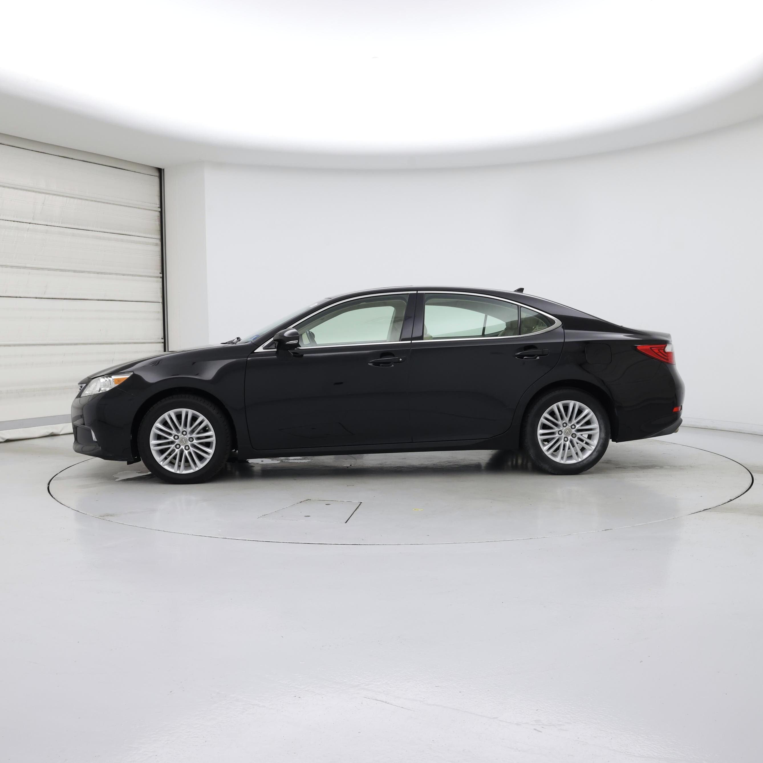 Thumbnail: 2014 Lexus ES - 3
