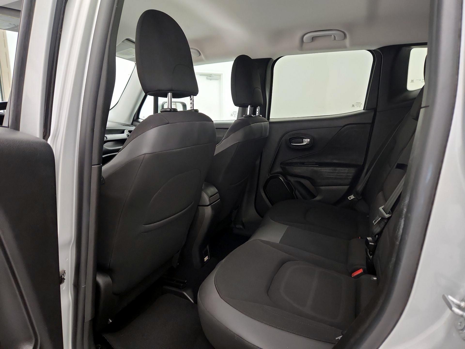 Thumbnail: 2017 Jeep Renegade - 19