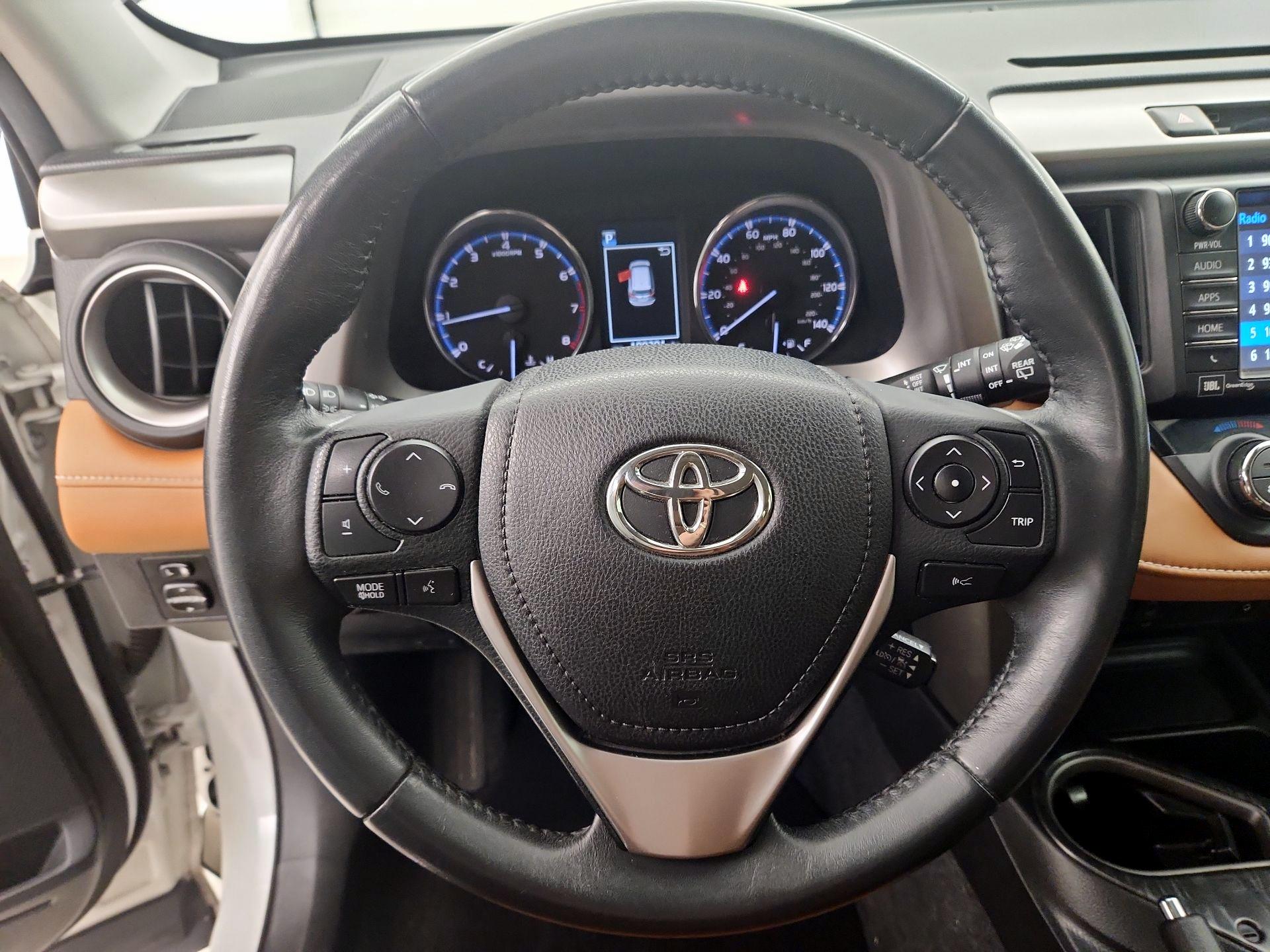 Thumbnail: 2017 Toyota RAV4 - 10